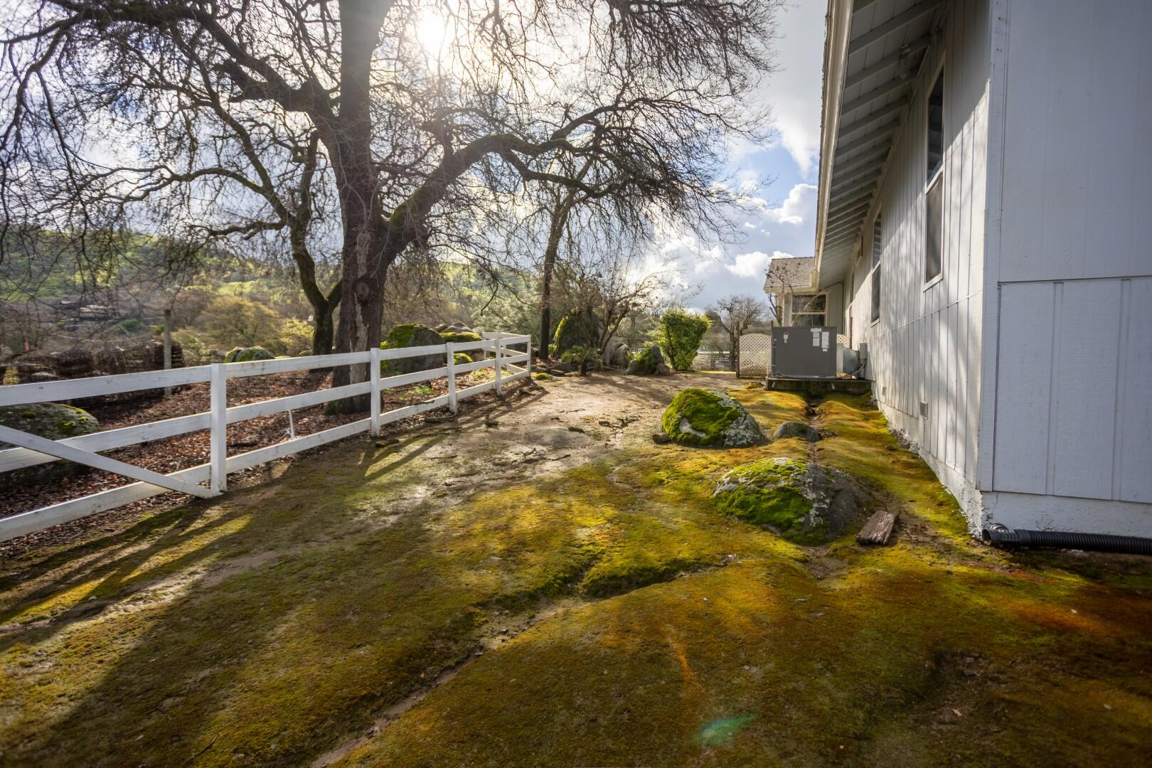 16021 Cattle Dr, Springville, CA 93265