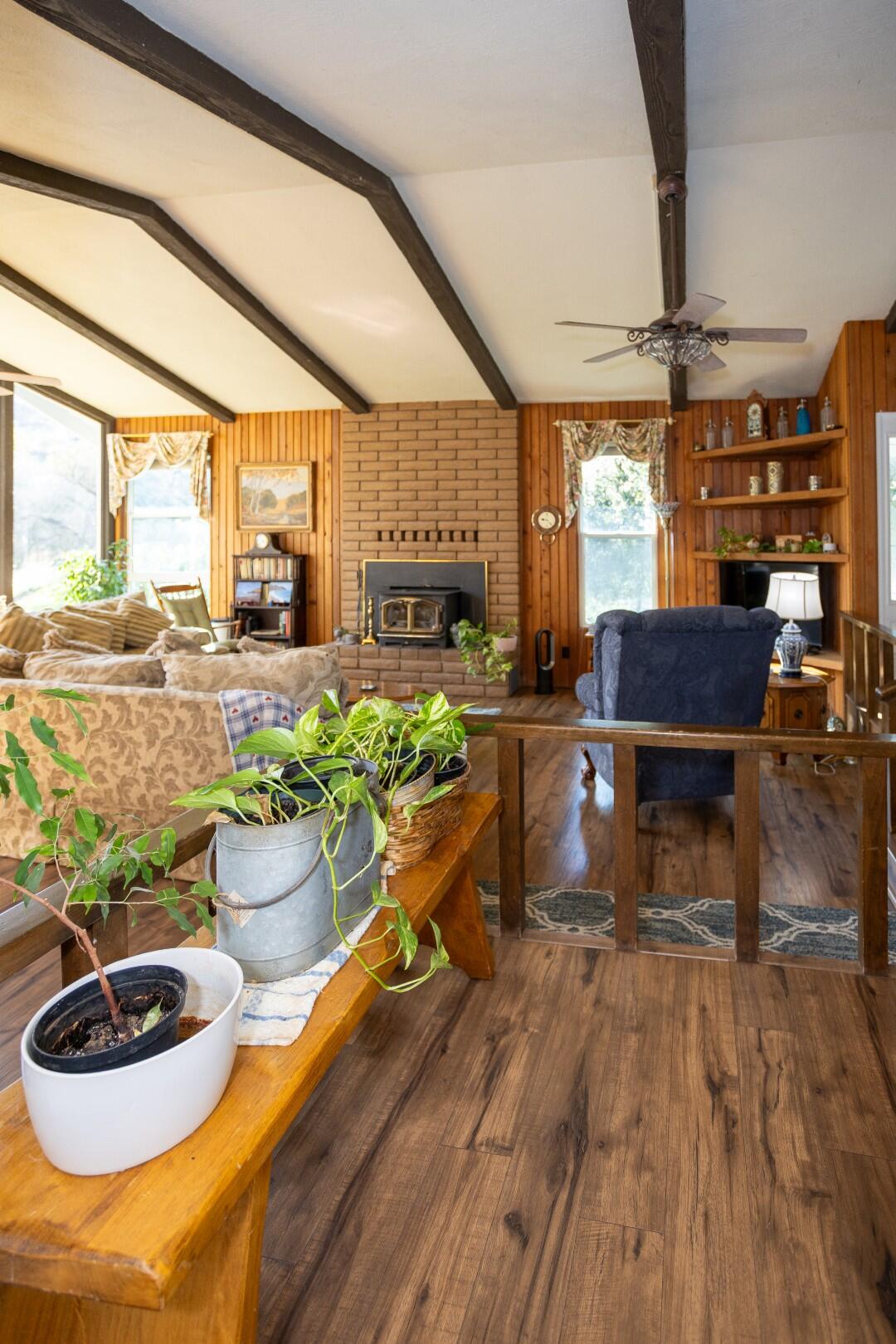 16021 Cattle Dr, Springville, CA 93265