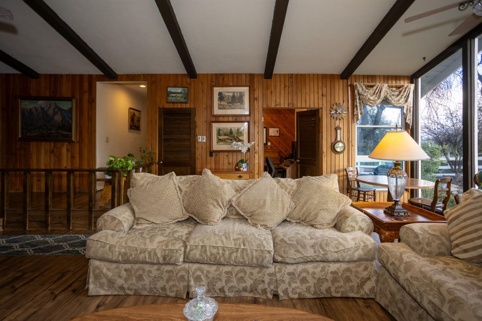 16021 Cattle Dr, Springville, CA 93265