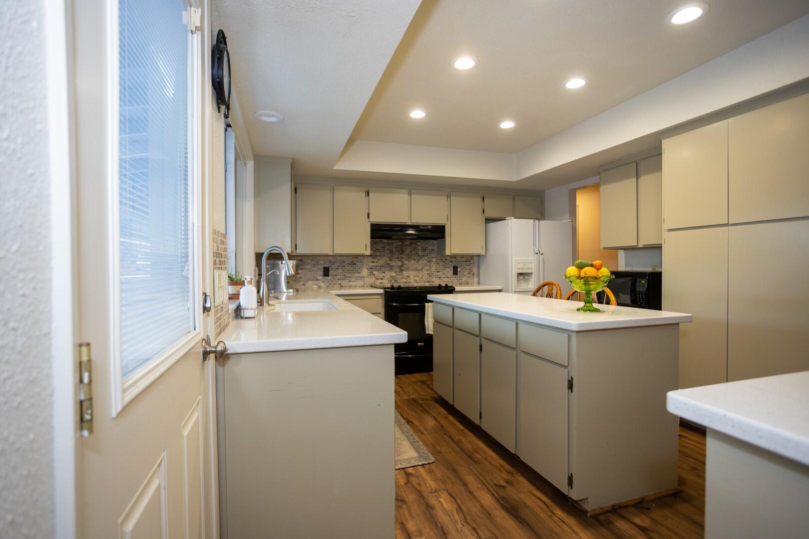 16021 Cattle Dr, Springville, CA 93265