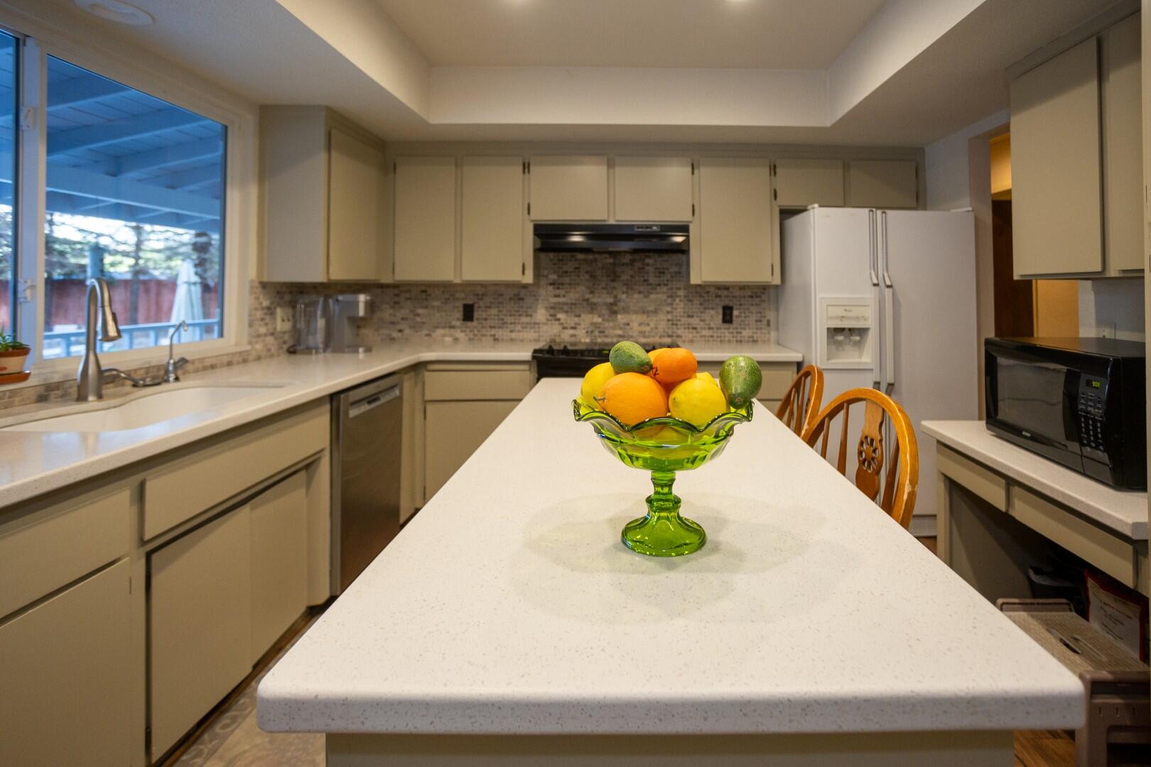 16021 Cattle Dr, Springville, CA 93265