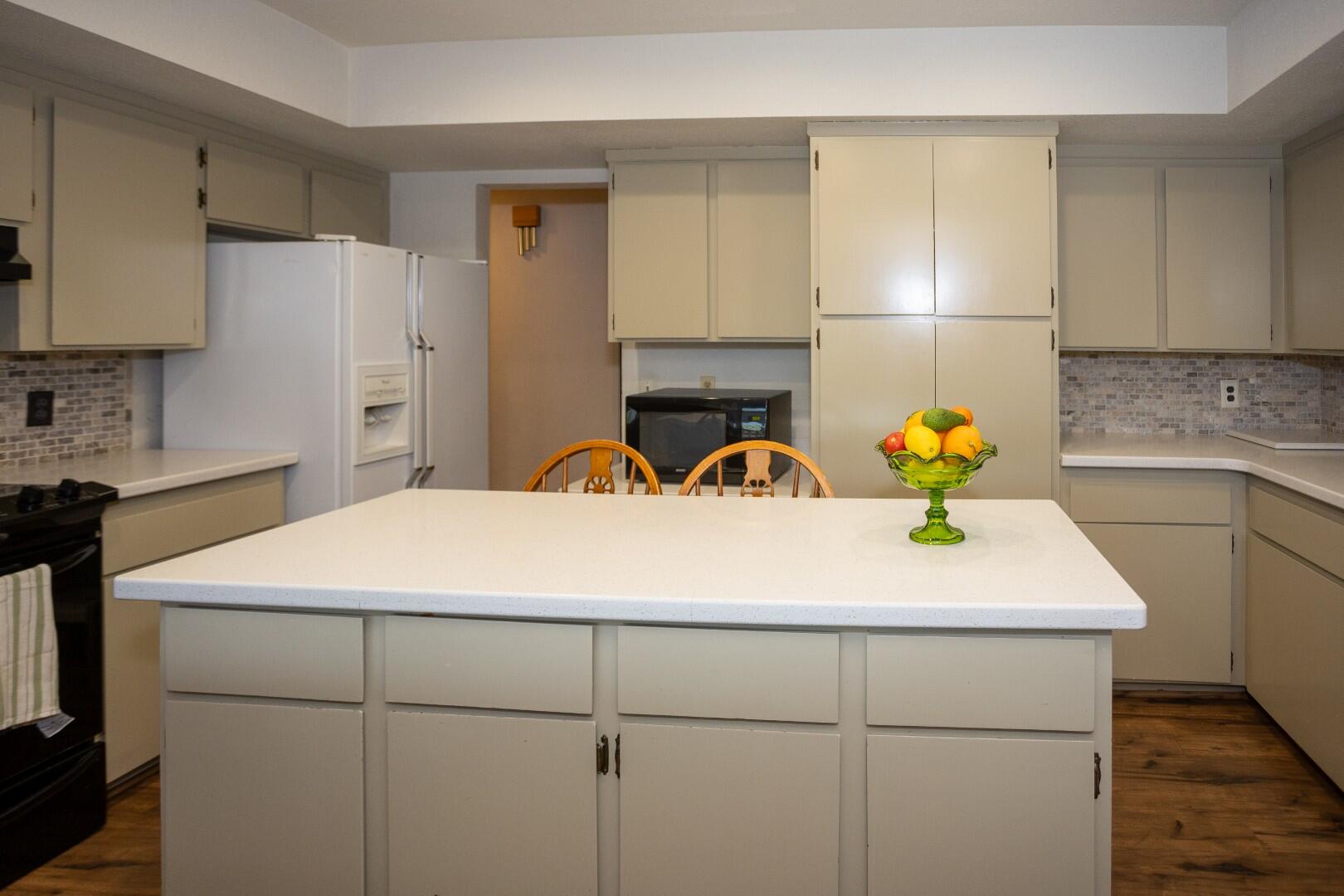 16021 Cattle Dr, Springville, CA 93265