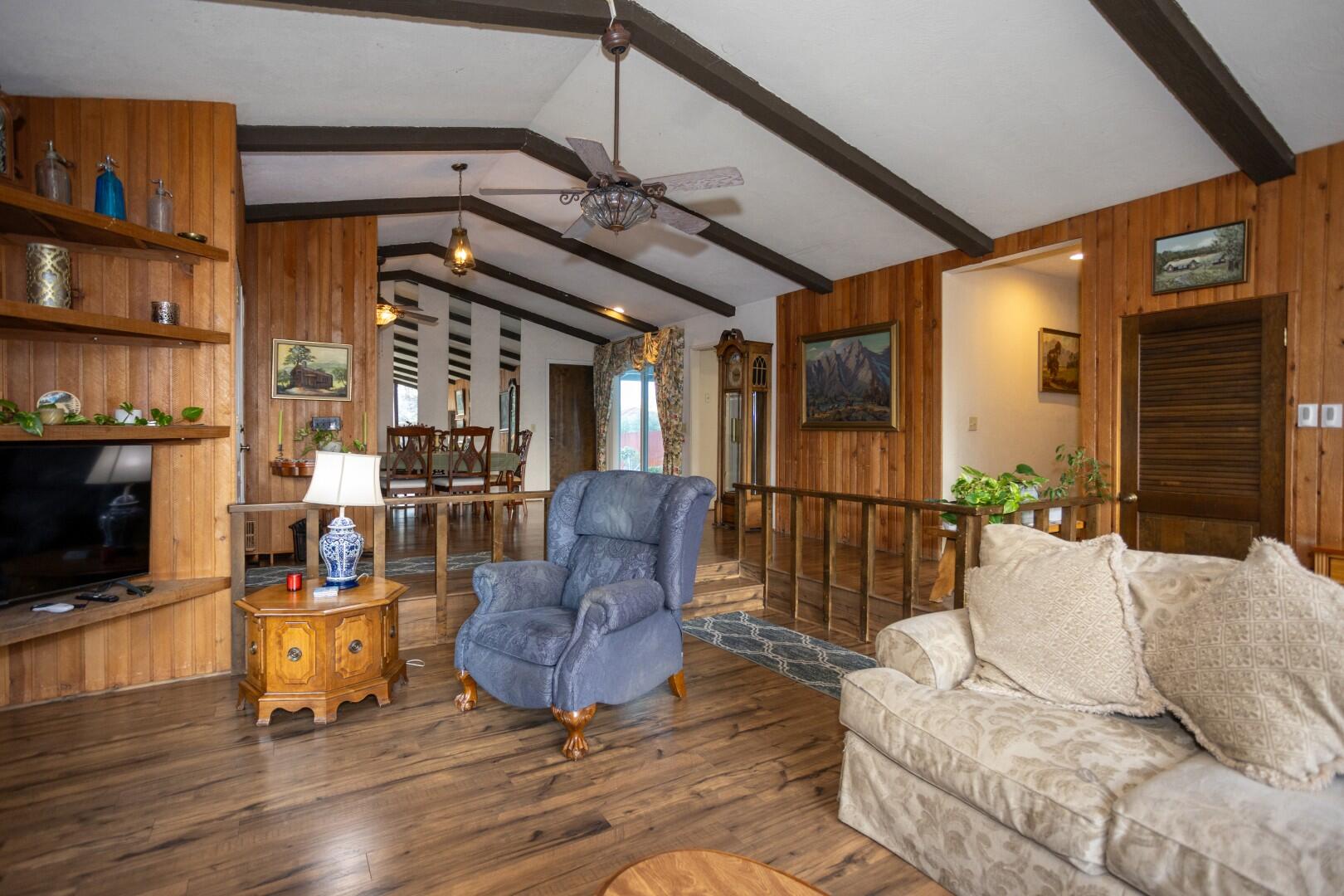 16021 Cattle Dr, Springville, CA 93265