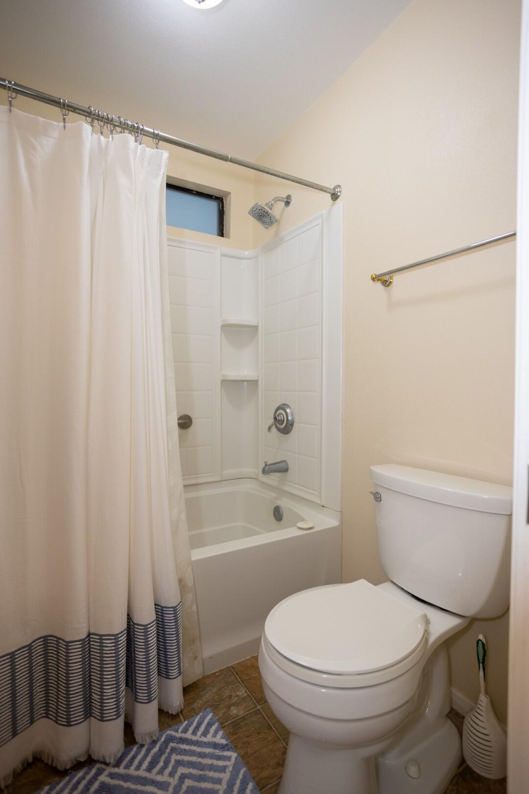 16021 Cattle Dr, Springville, CA 93265