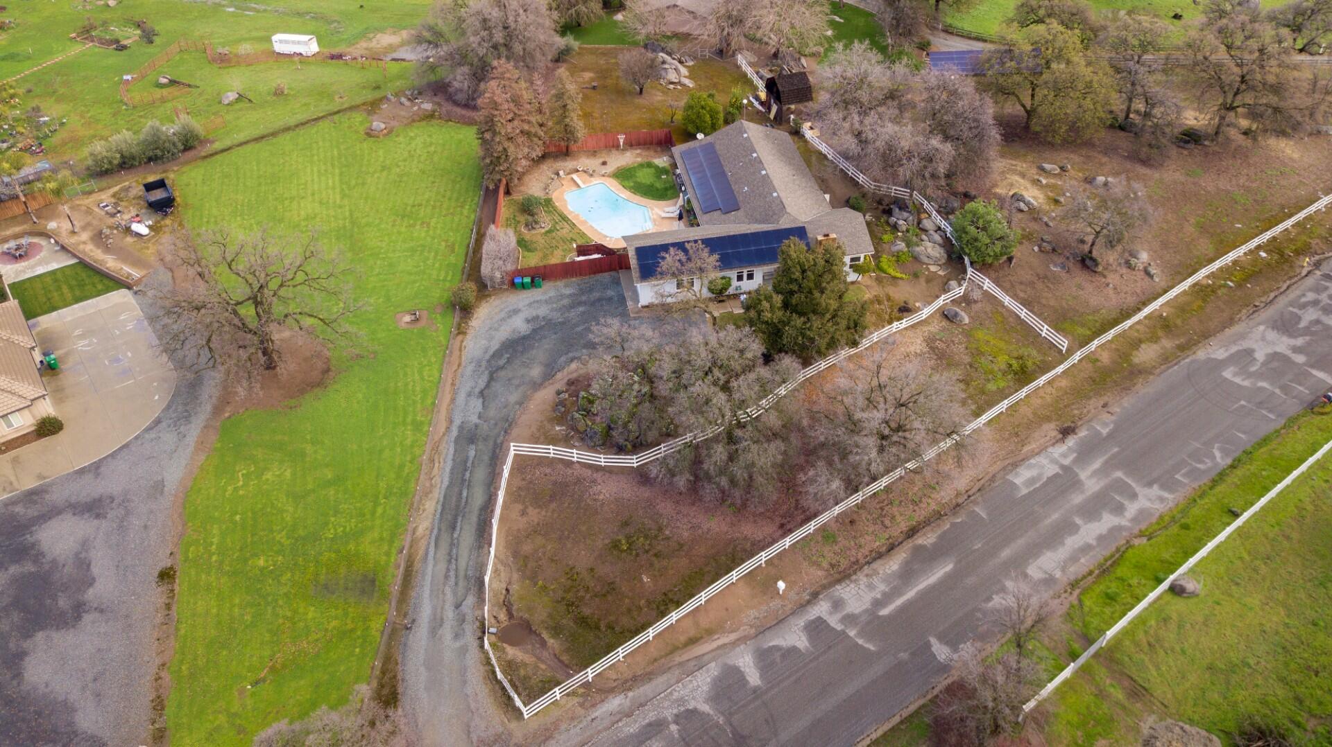 16021 Cattle Dr, Springville, CA 93265
