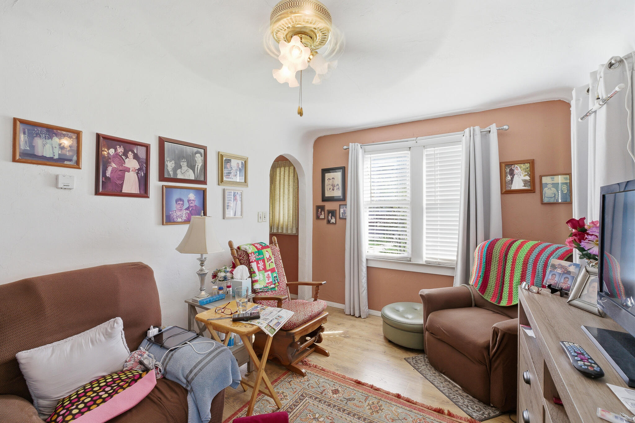 1810 Hardcastle Ave, Hanford, CA 93230