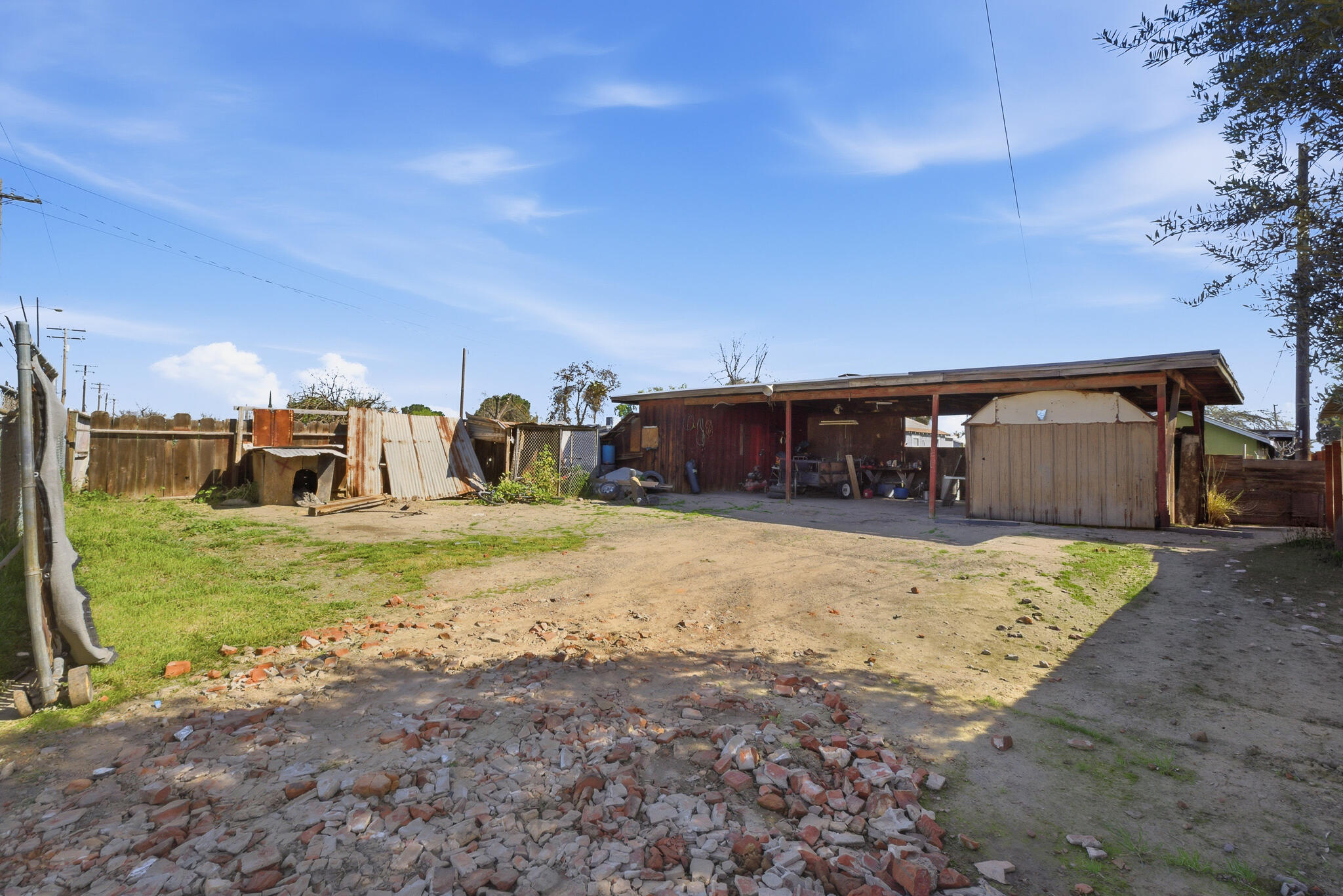 1810 Hardcastle Ave, Hanford, CA 93230