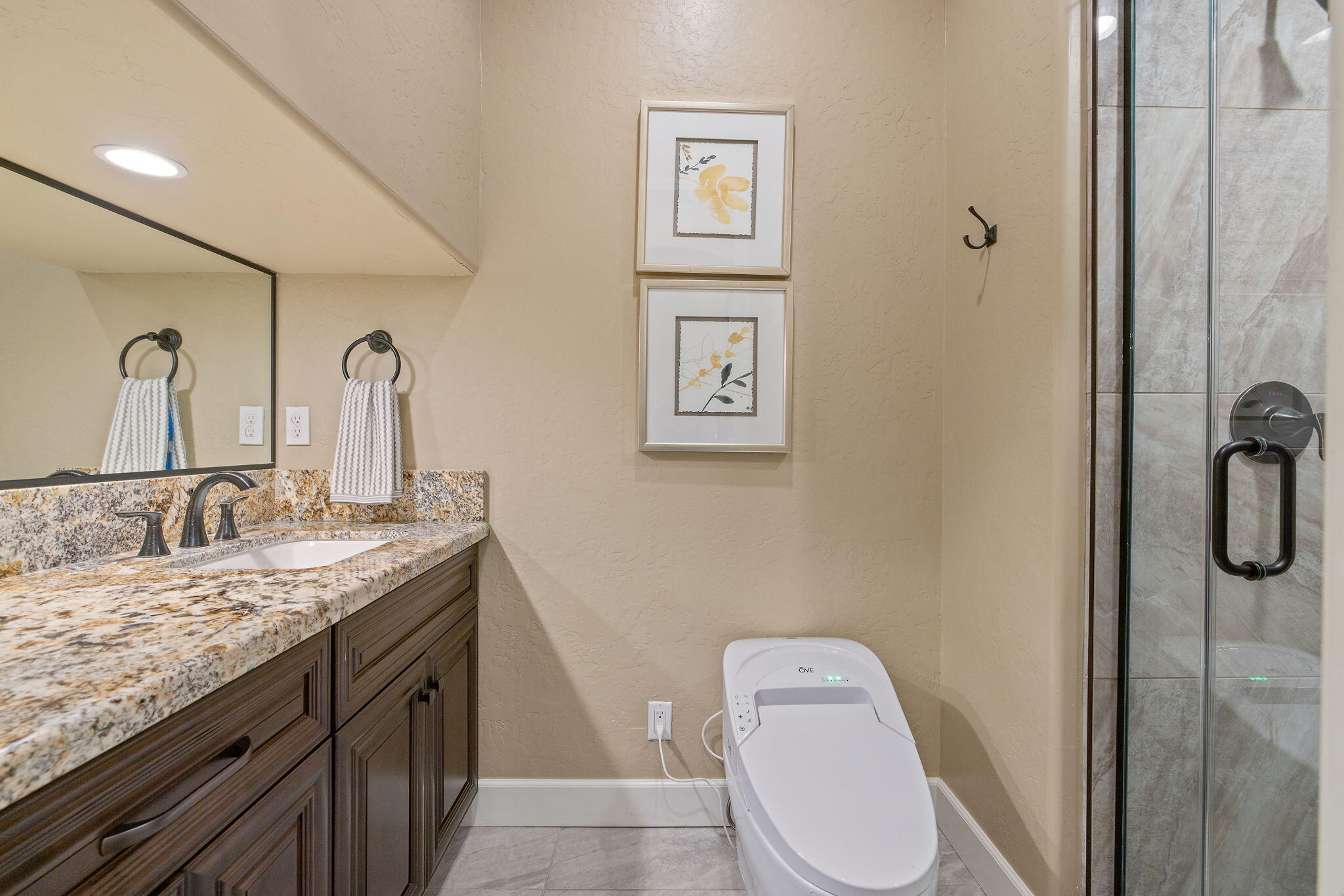 2433 Diamante Dr, Tulare, CA 93274