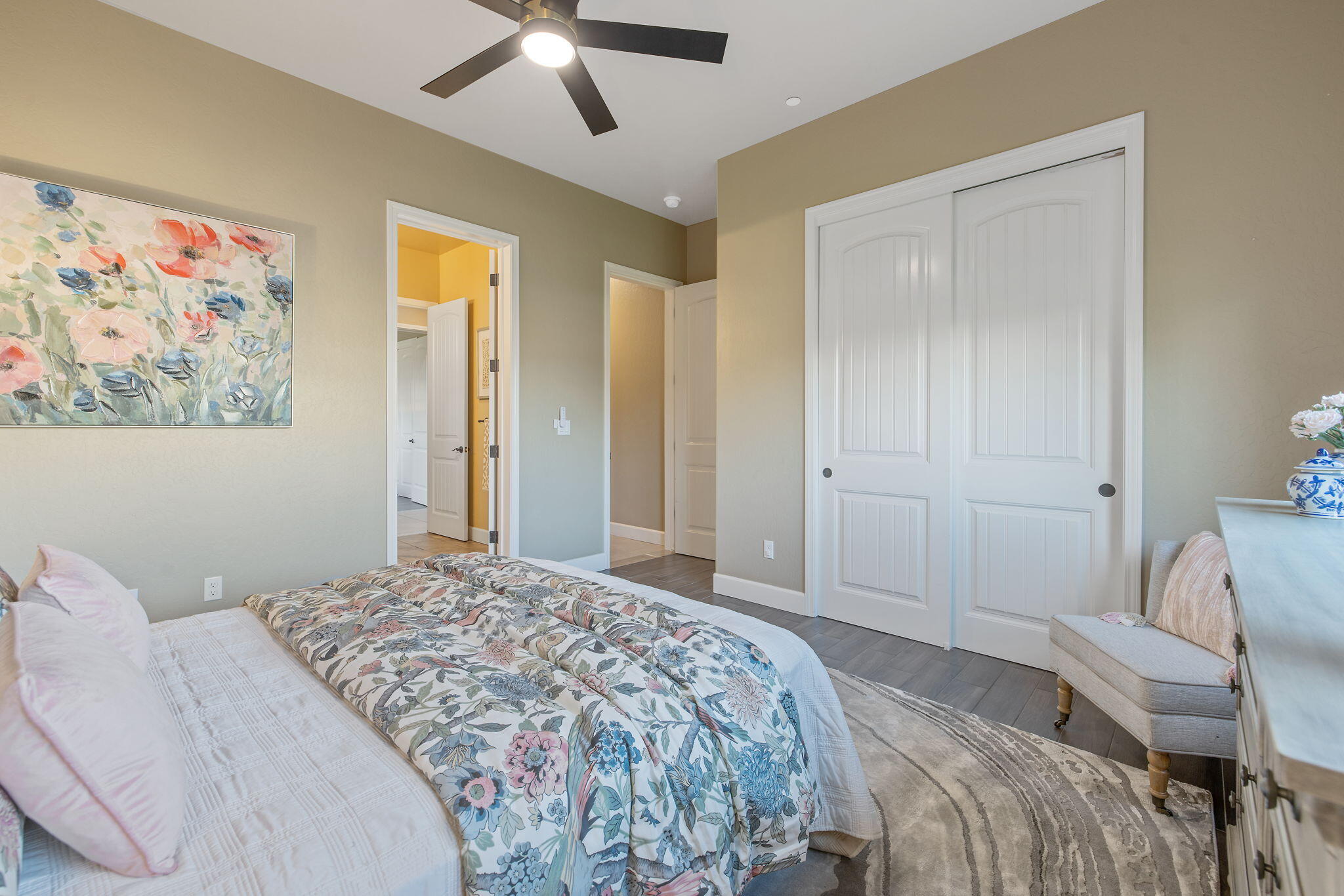 2433 Diamante Dr, Tulare, CA 93274