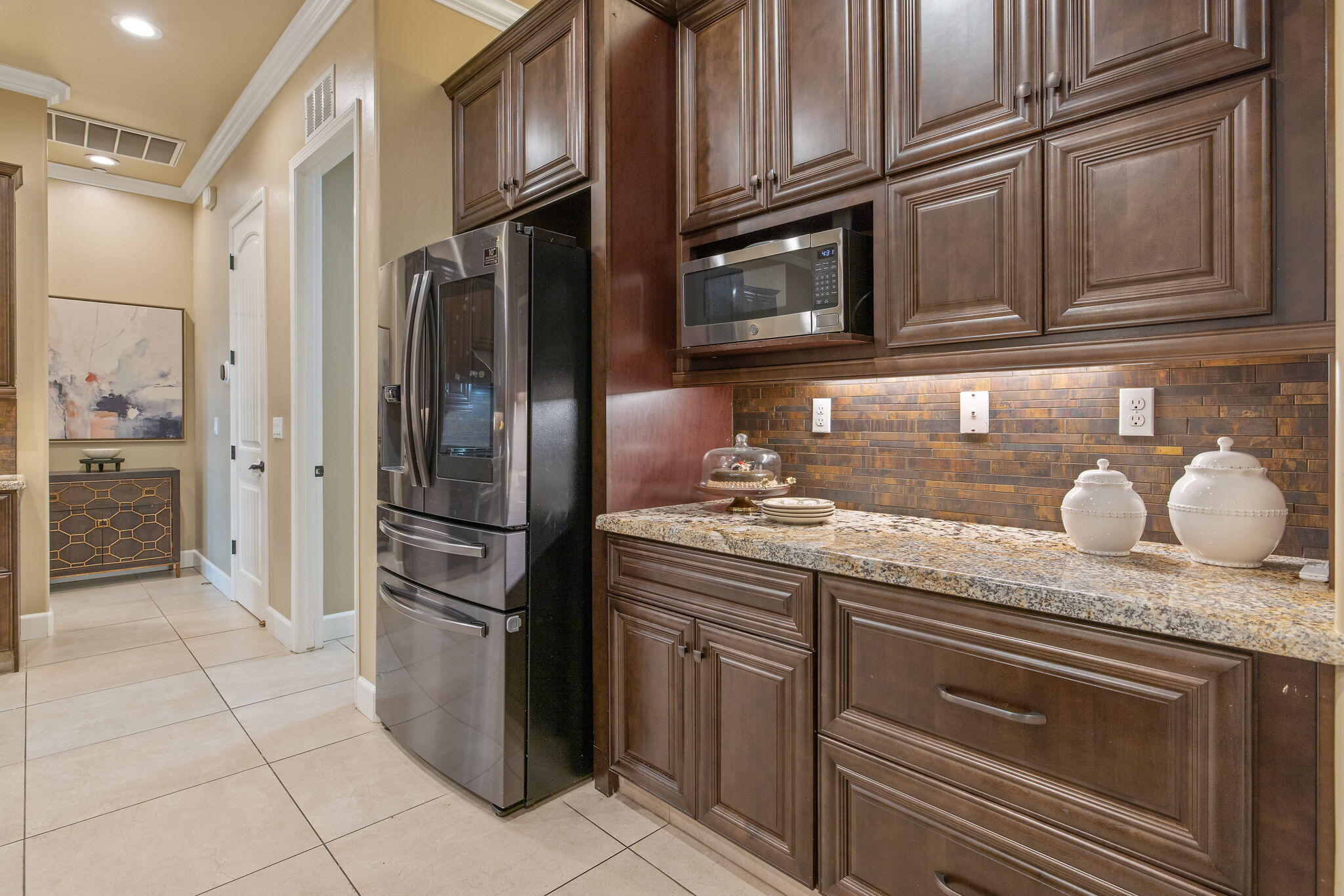 2433 Diamante Dr, Tulare, CA 93274