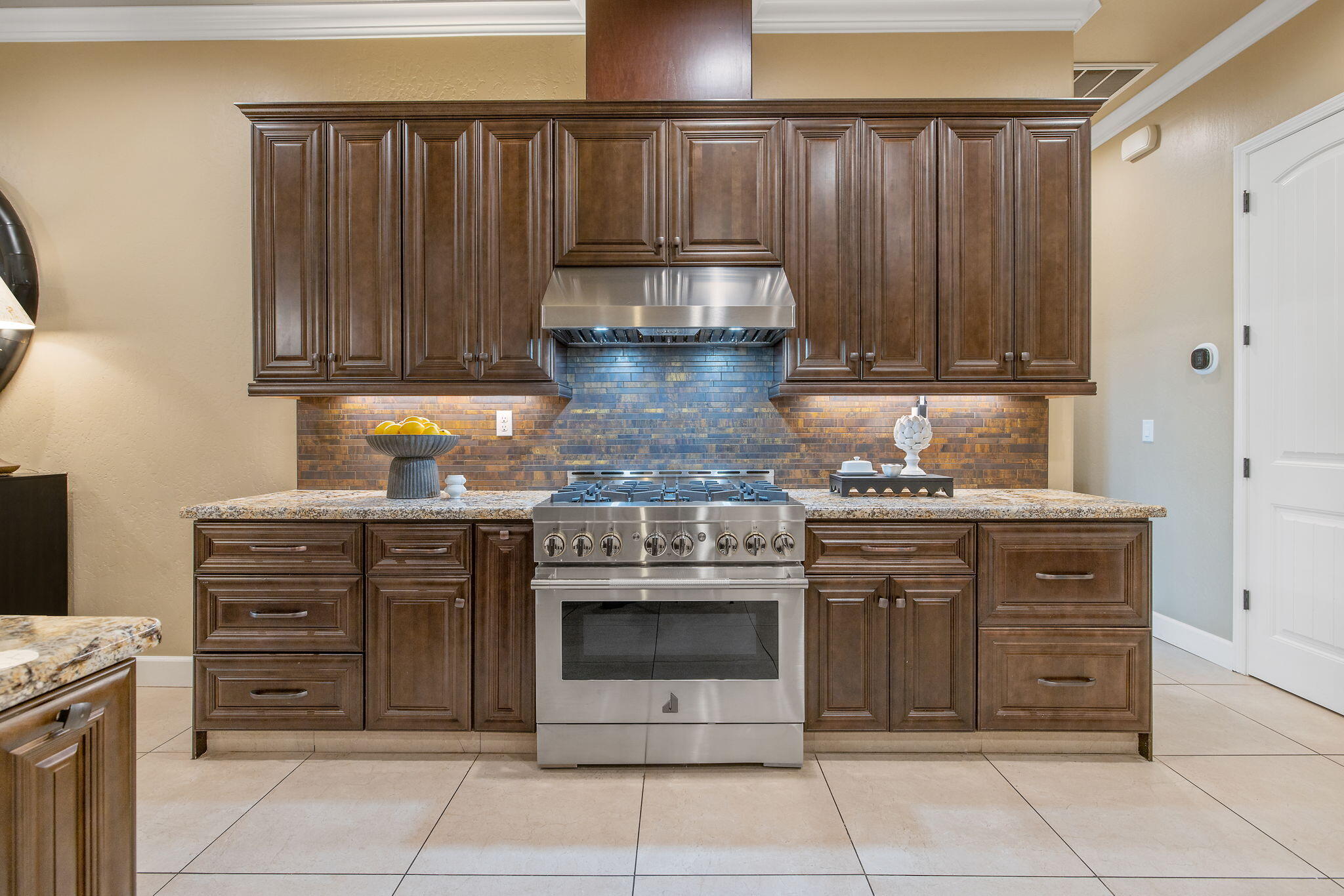 2433 Diamante Dr, Tulare, CA 93274