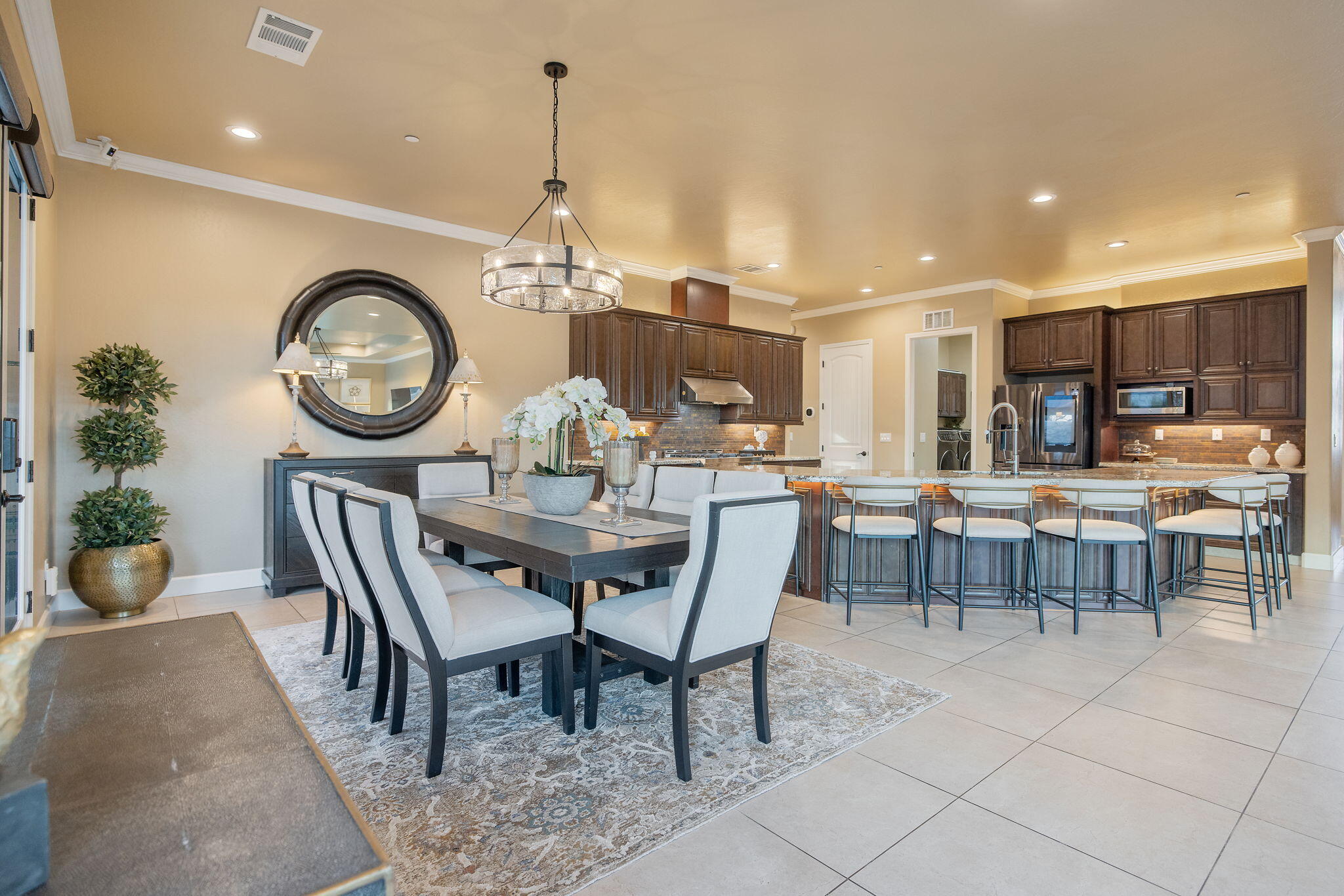 2433 Diamante Dr, Tulare, CA 93274