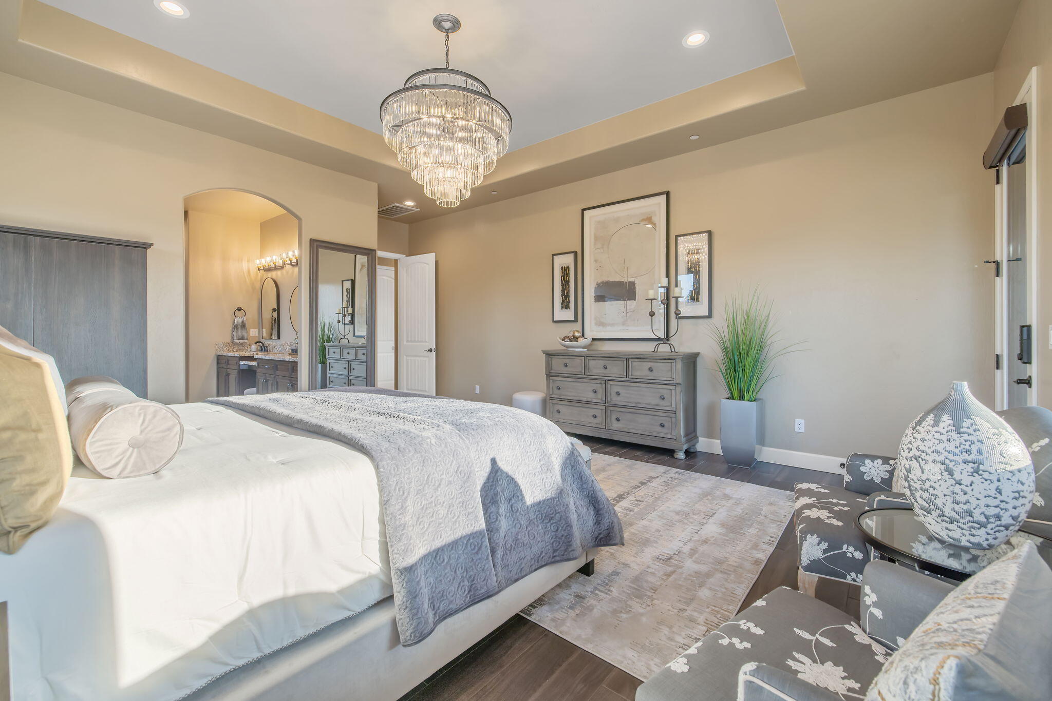 2433 Diamante Dr, Tulare, CA 93274