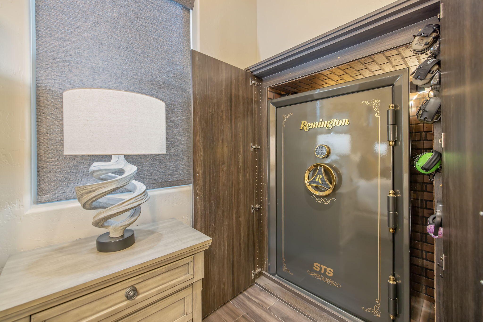 2433 Diamante Dr, Tulare, CA 93274