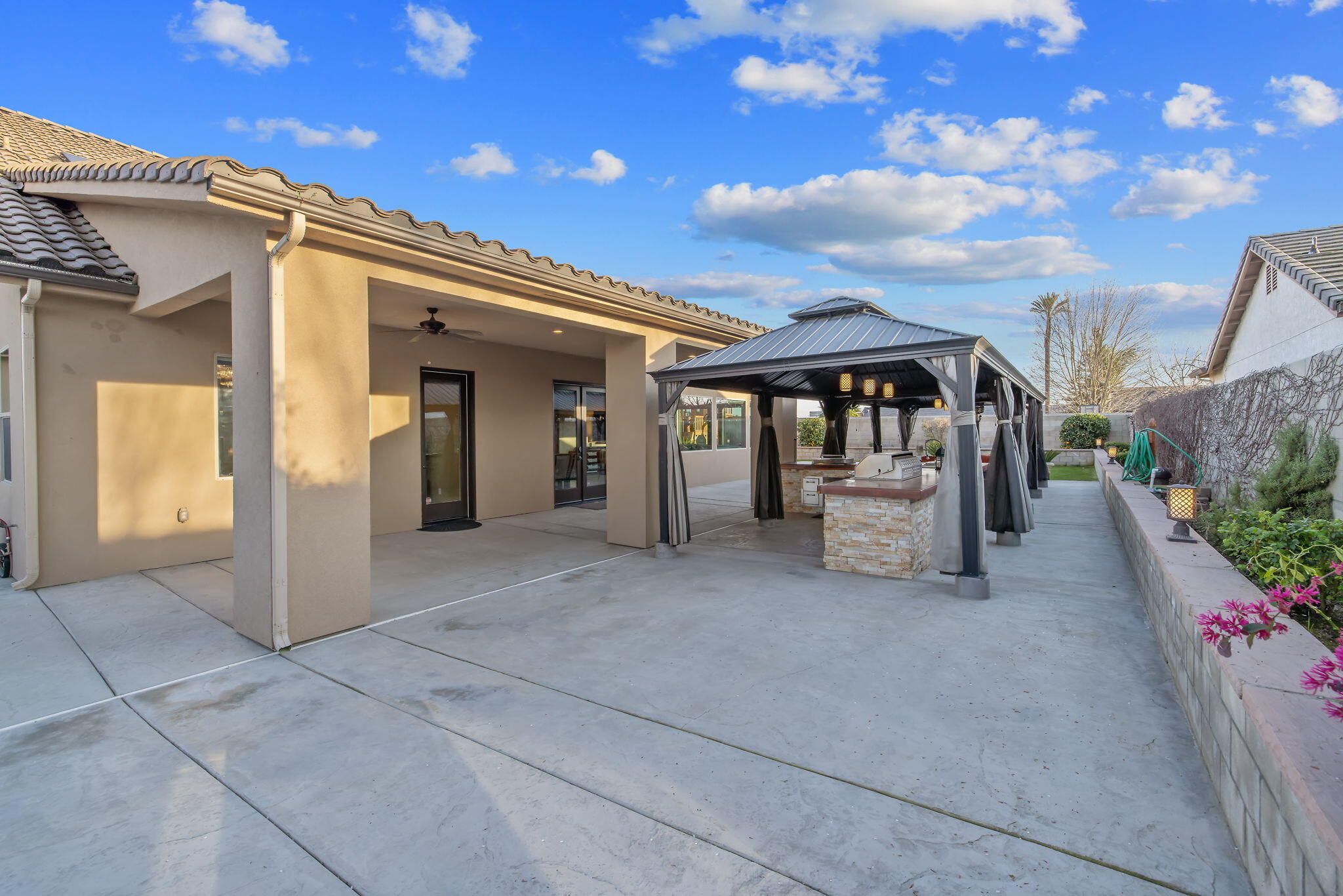 2433 Diamante Dr, Tulare, CA 93274