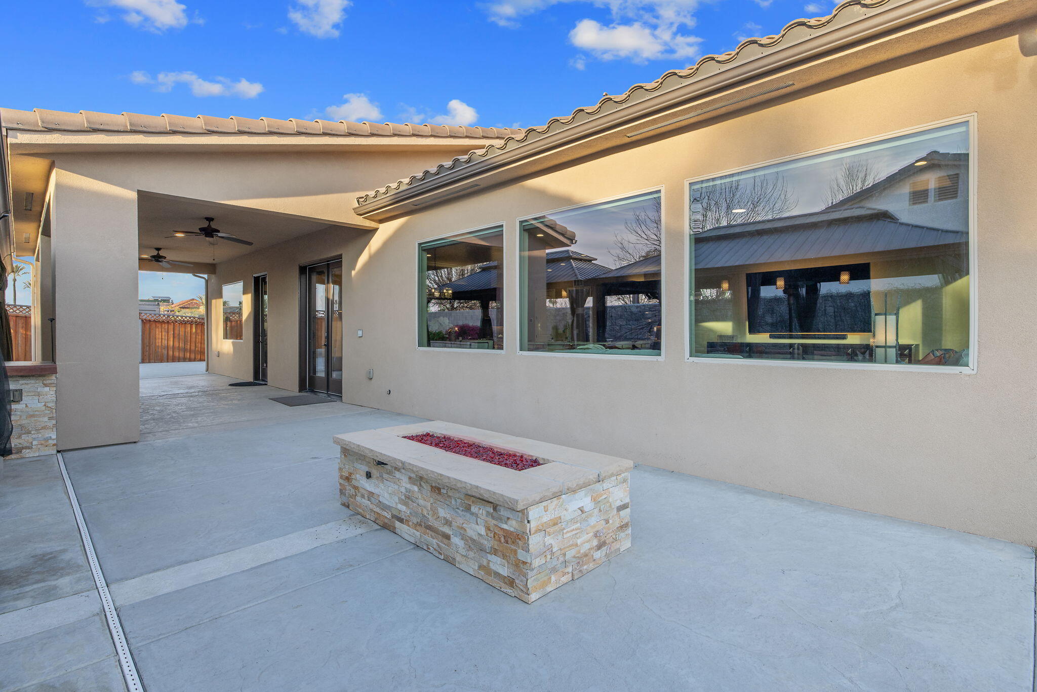 2433 Diamante Dr, Tulare, CA 93274