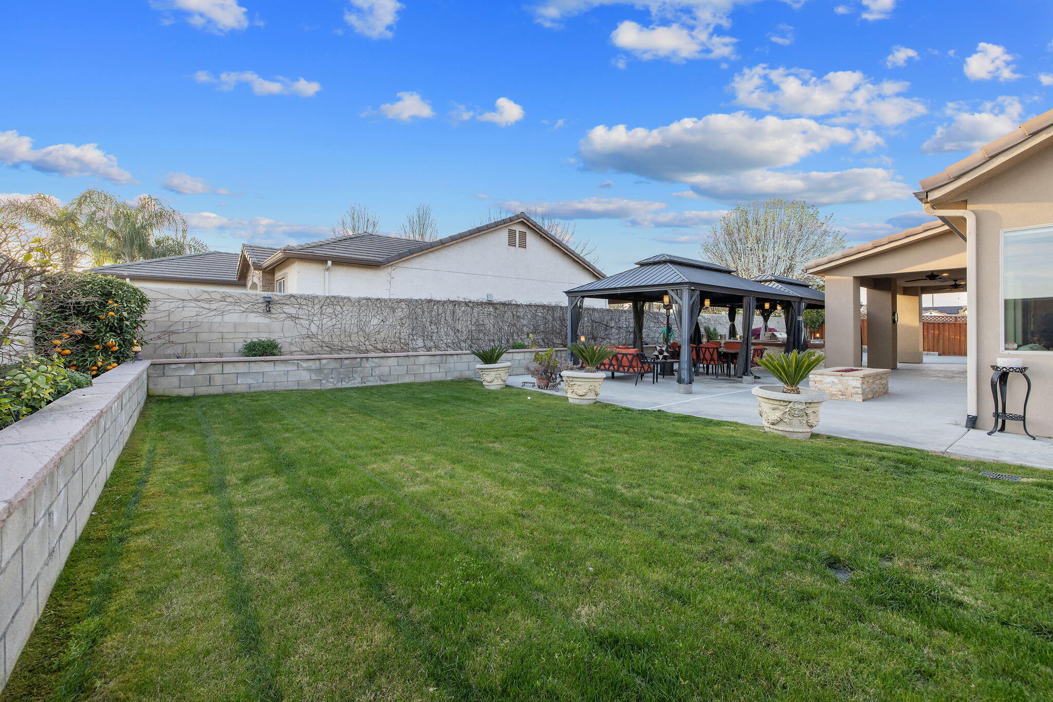 2433 Diamante Dr, Tulare, CA 93274