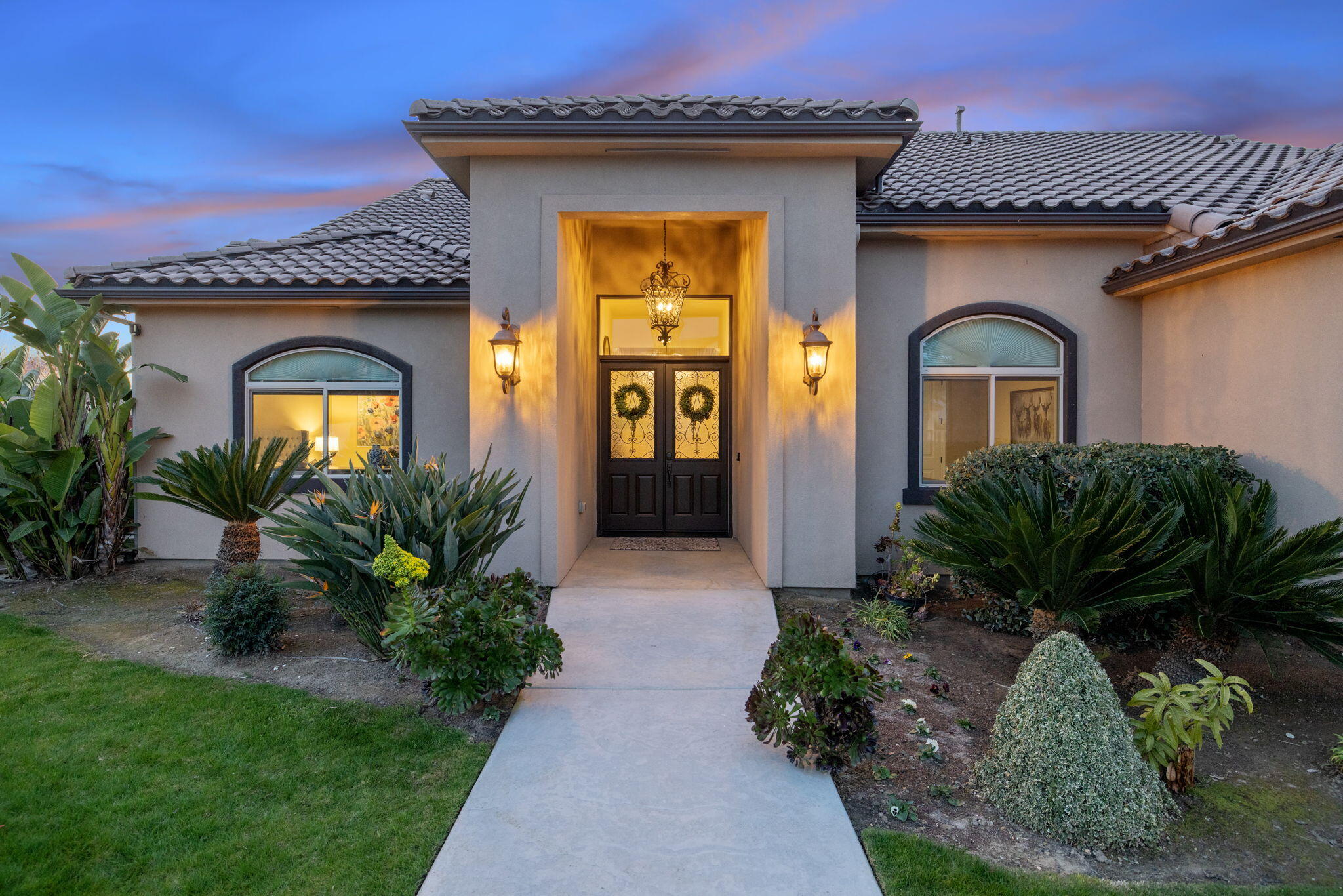 2433 Diamante Dr, Tulare, CA 93274