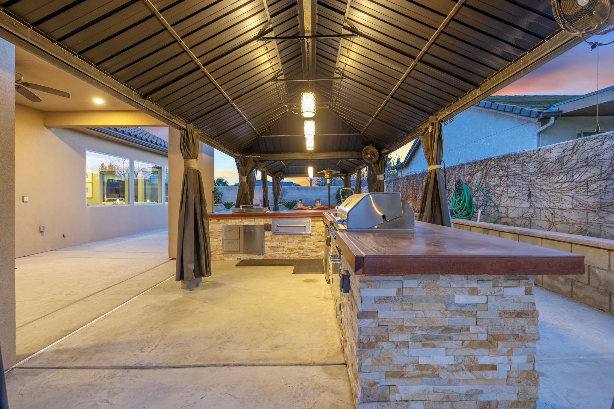 2433 Diamante Dr, Tulare, CA 93274