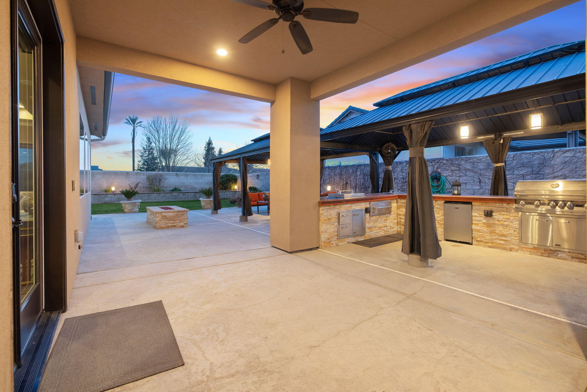 2433 Diamante Dr, Tulare, CA 93274