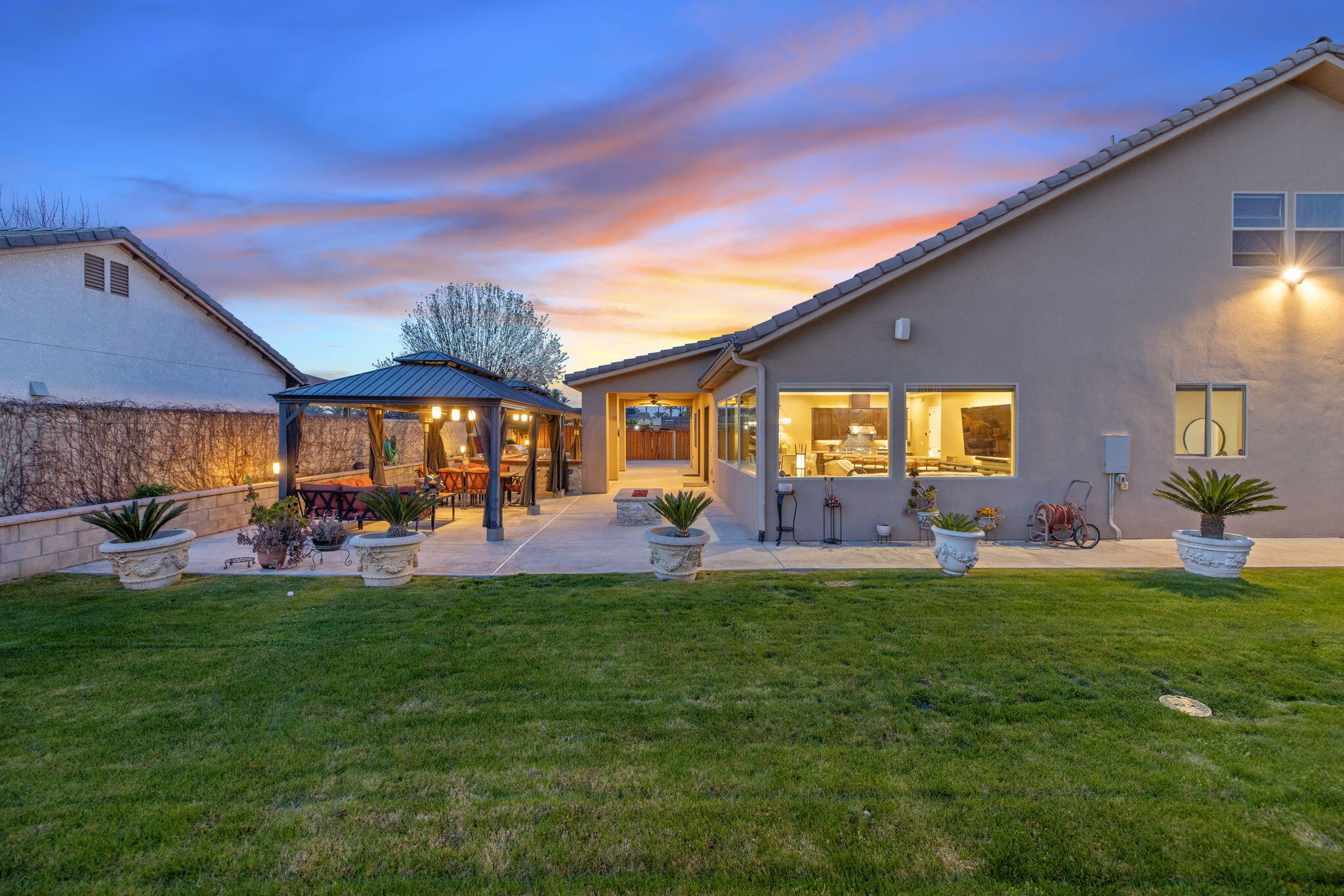 2433 Diamante Dr, Tulare, CA 93274