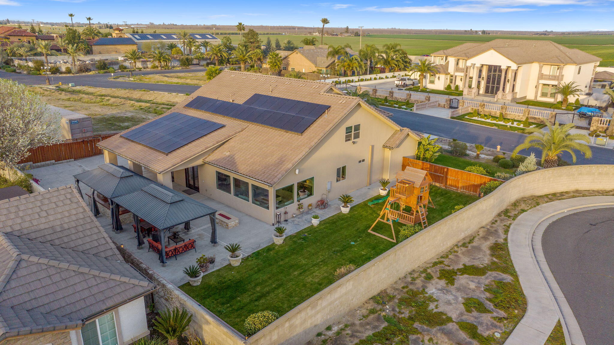 2433 Diamante Dr, Tulare, CA 93274