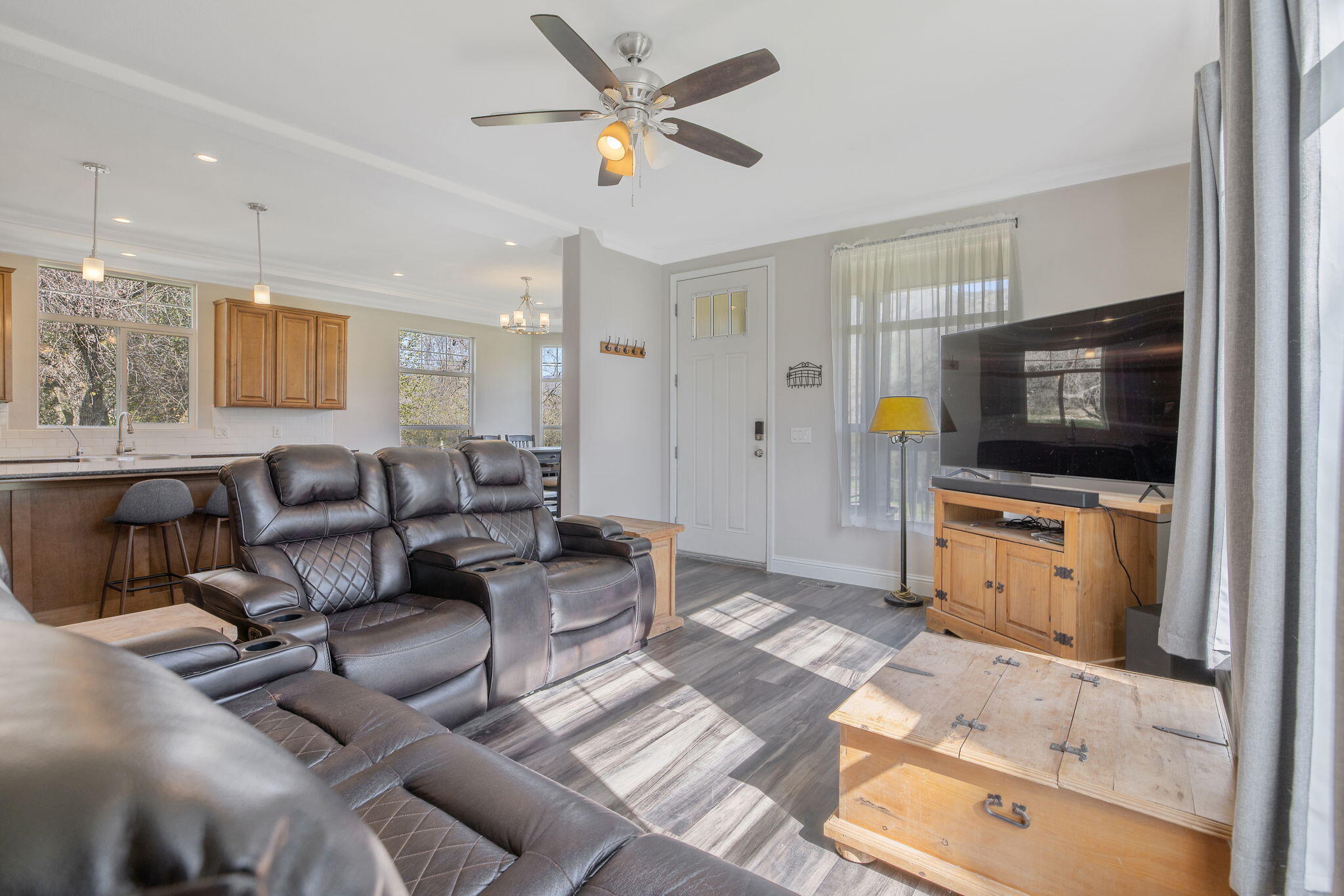 42843 N Fork Dr, Three Rivers, CA 93271