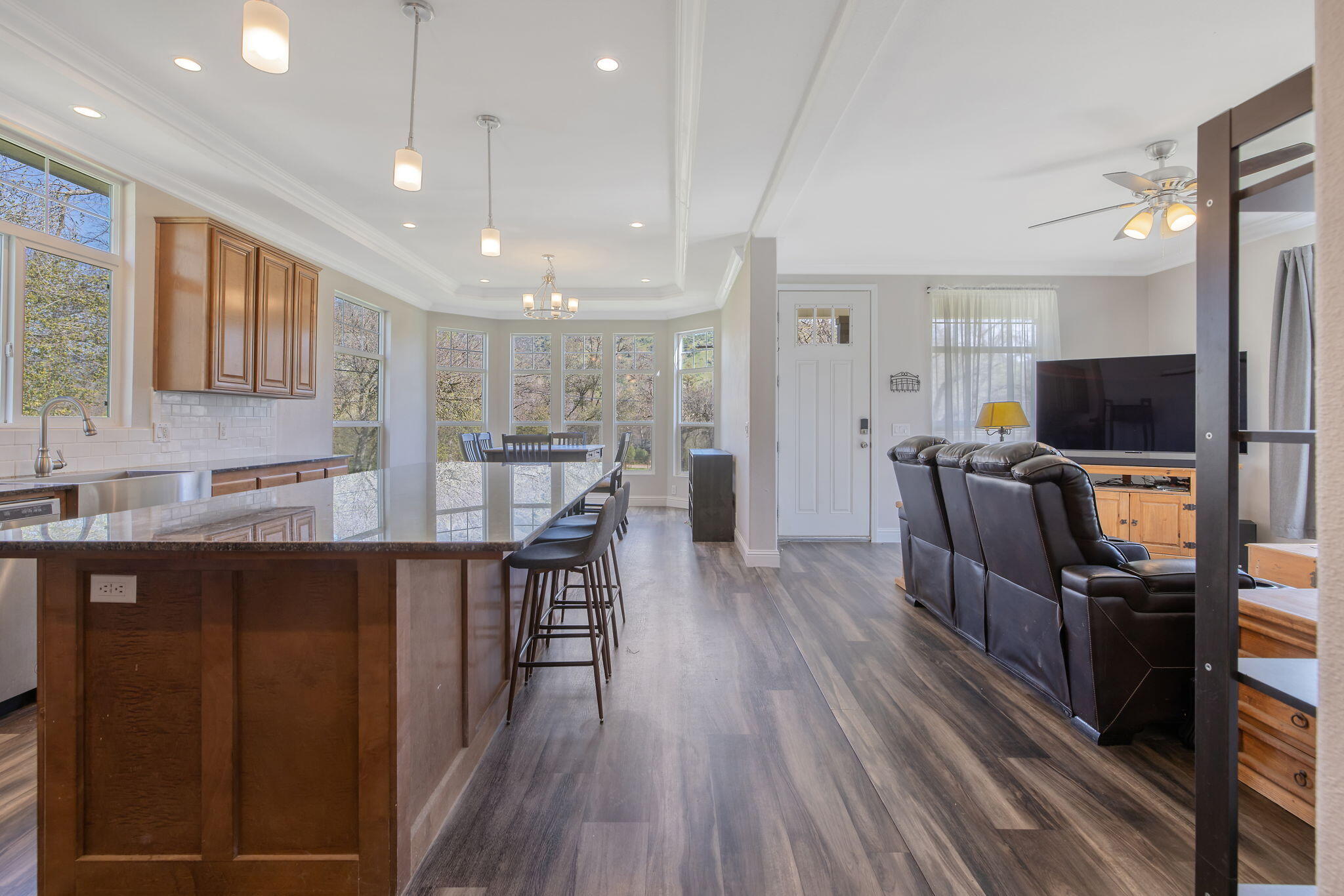 42843 N Fork Dr, Three Rivers, CA 93271