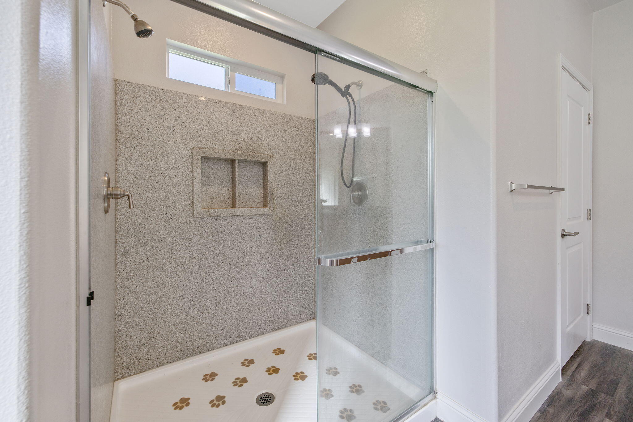 42843 N Fork Dr, Three Rivers, CA 93271