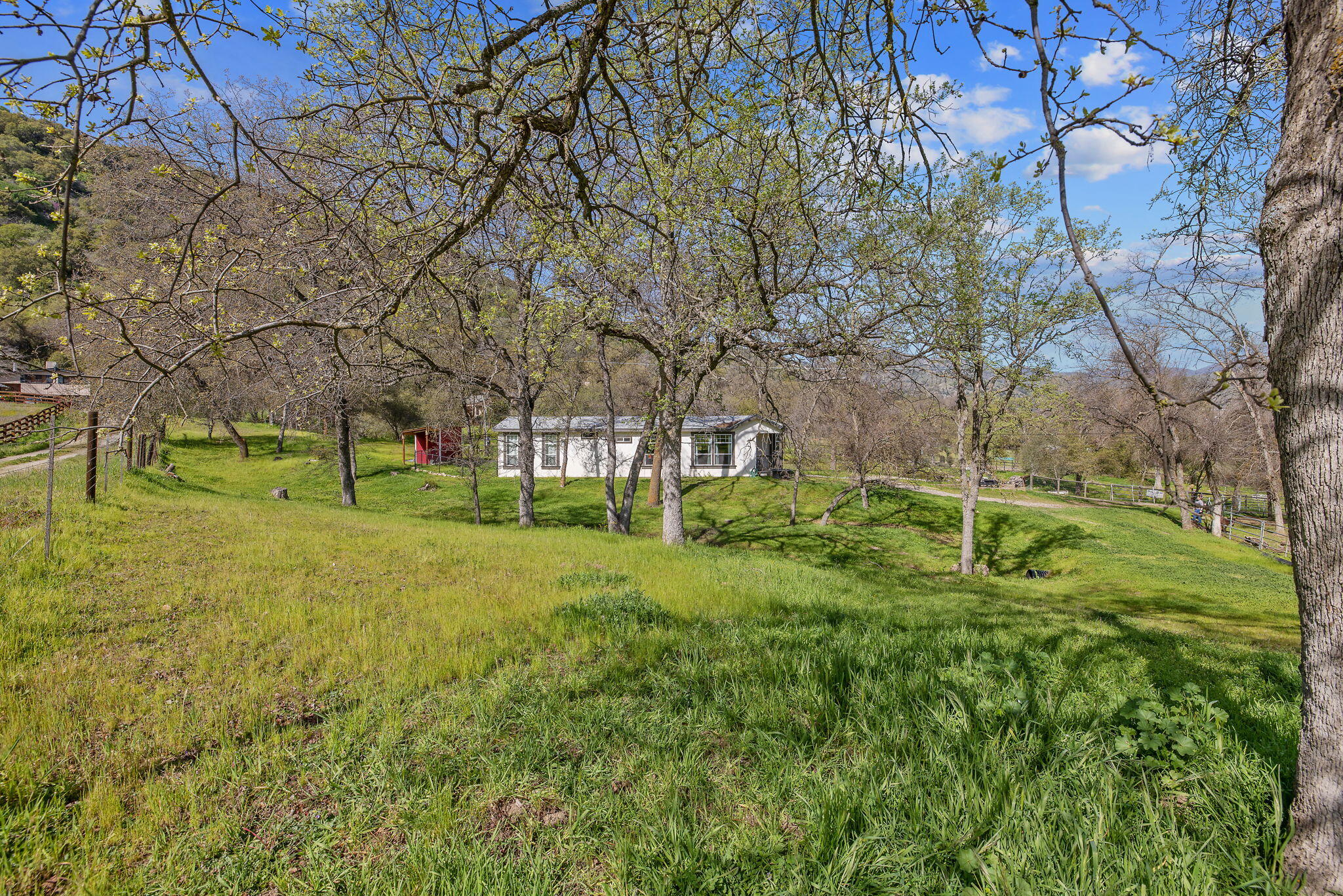 42843 N Fork Dr, Three Rivers, CA 93271