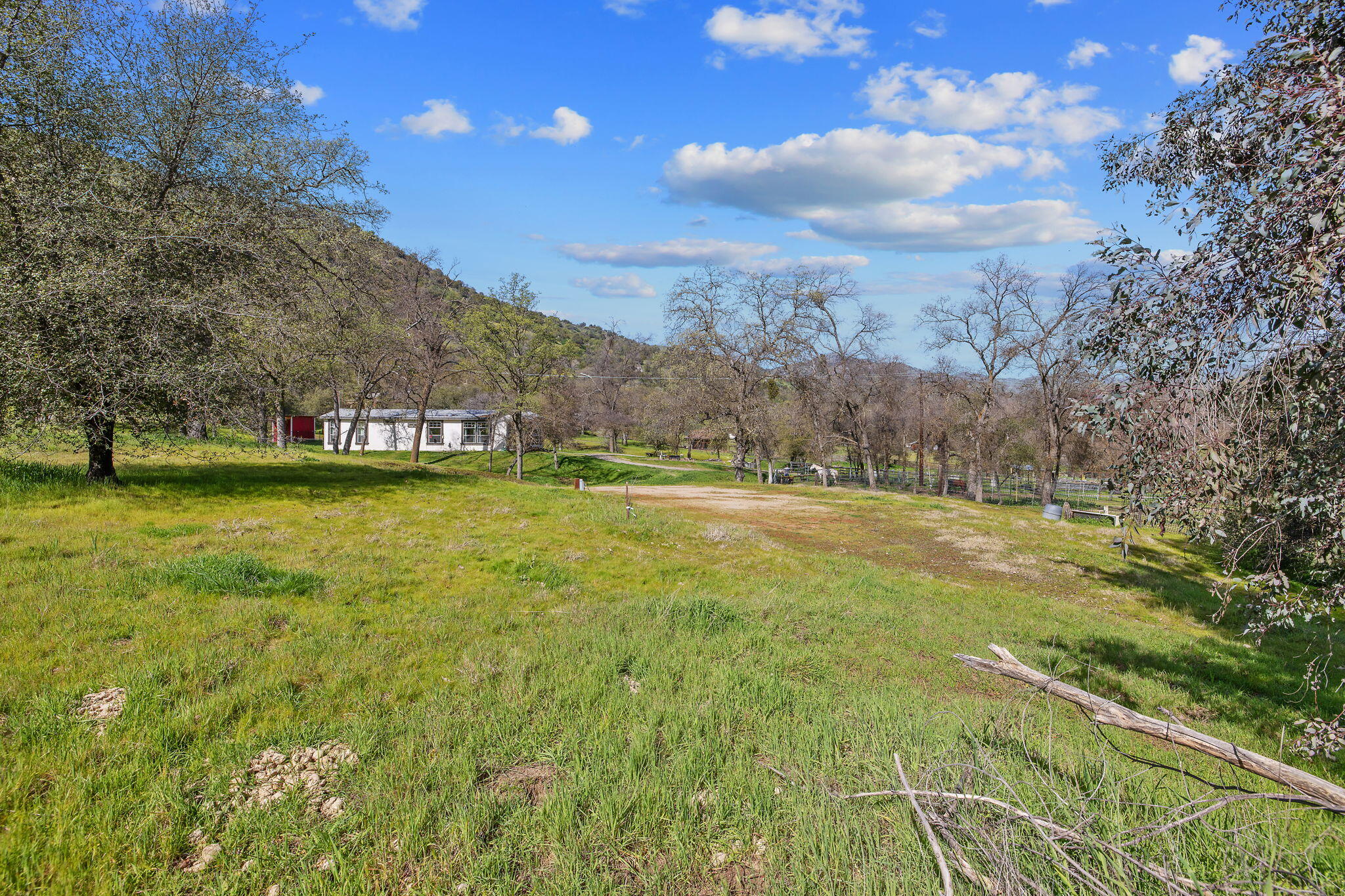42843 N Fork Dr, Three Rivers, CA 93271