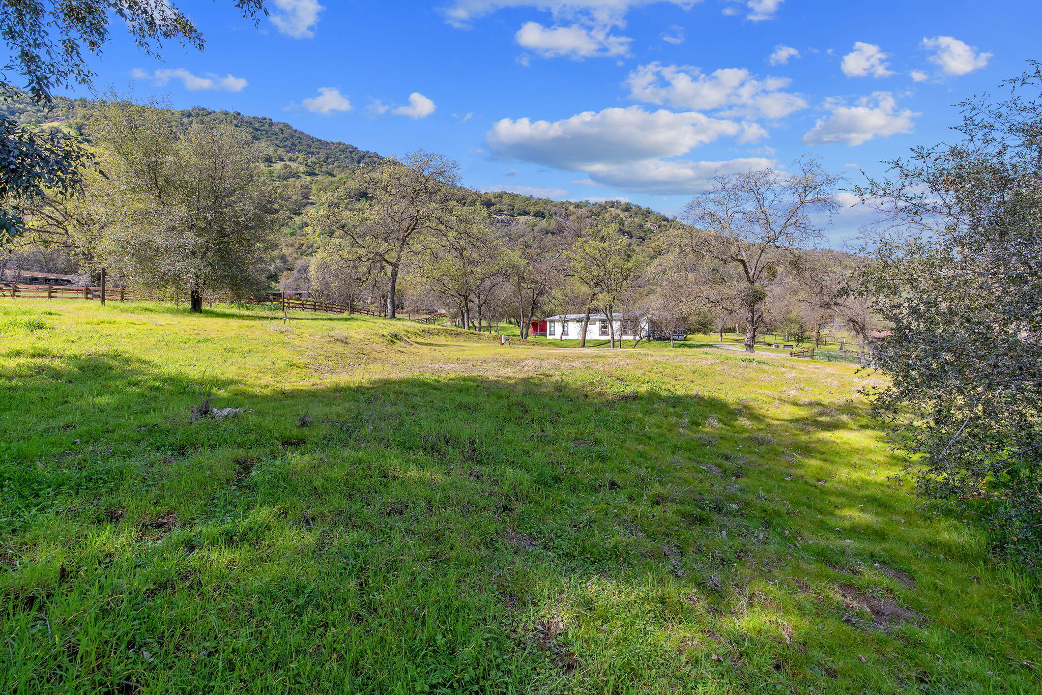 42843 N Fork Dr, Three Rivers, CA 93271