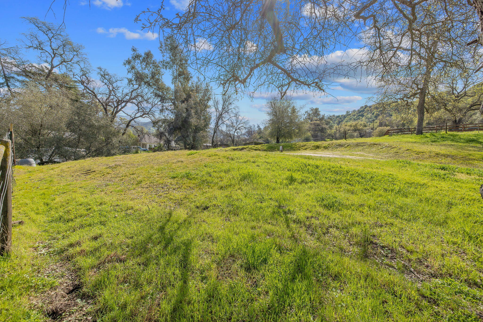 42843 N Fork Dr, Three Rivers, CA 93271