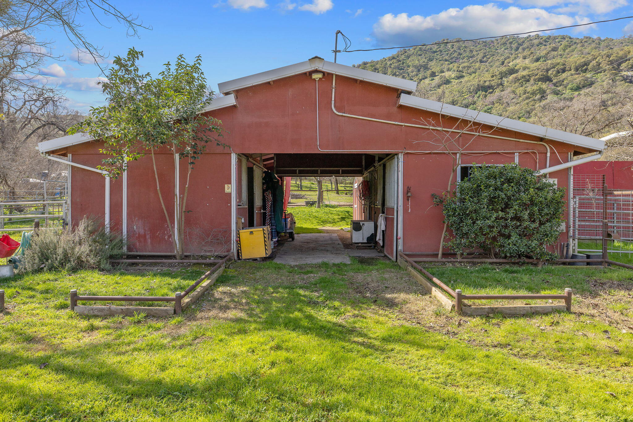 42843 N Fork Dr, Three Rivers, CA 93271