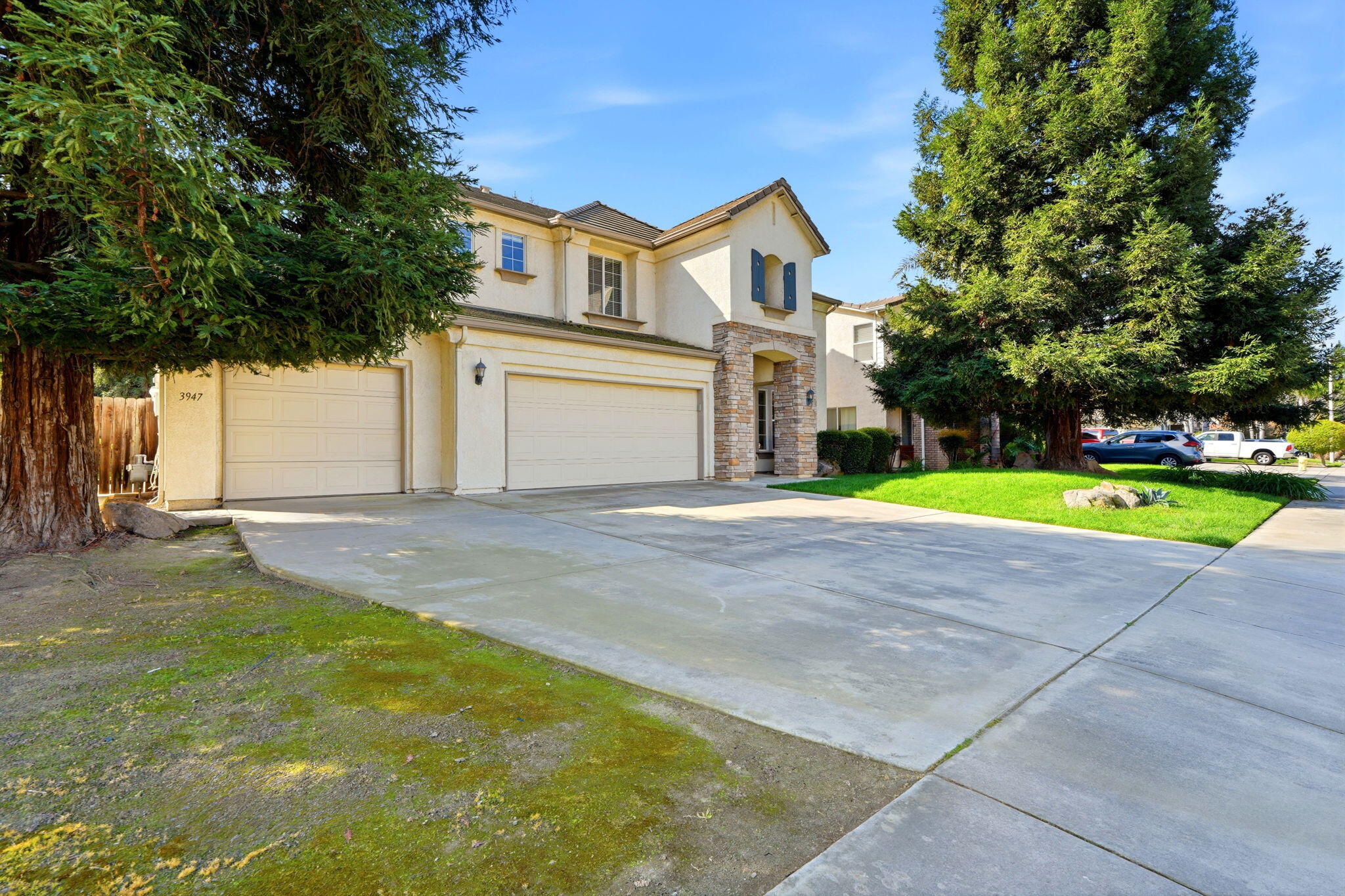 3947 E Cambridge Ave, Visalia, CA 93292