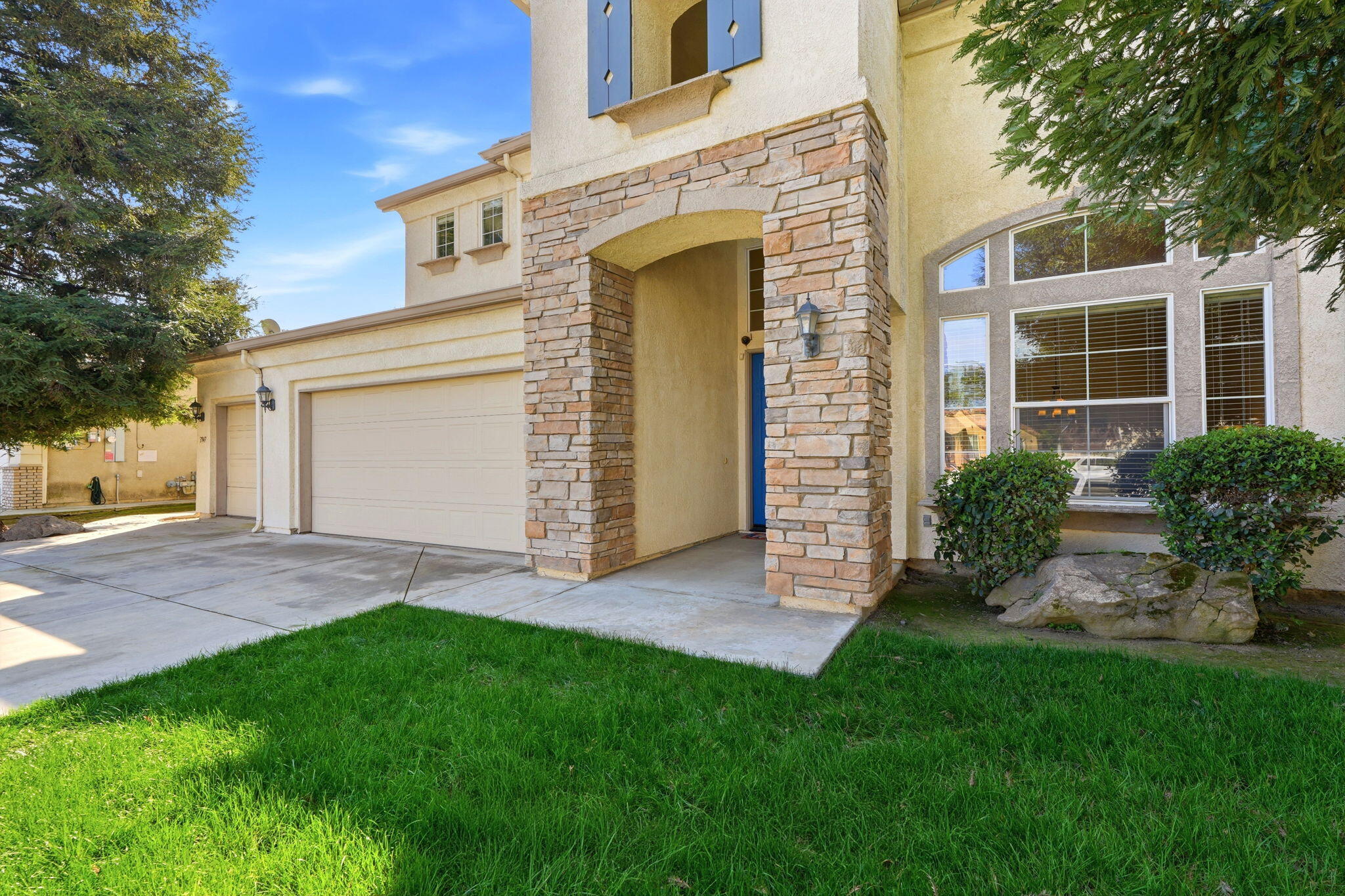 3947 E Cambridge Ave, Visalia, CA 93292