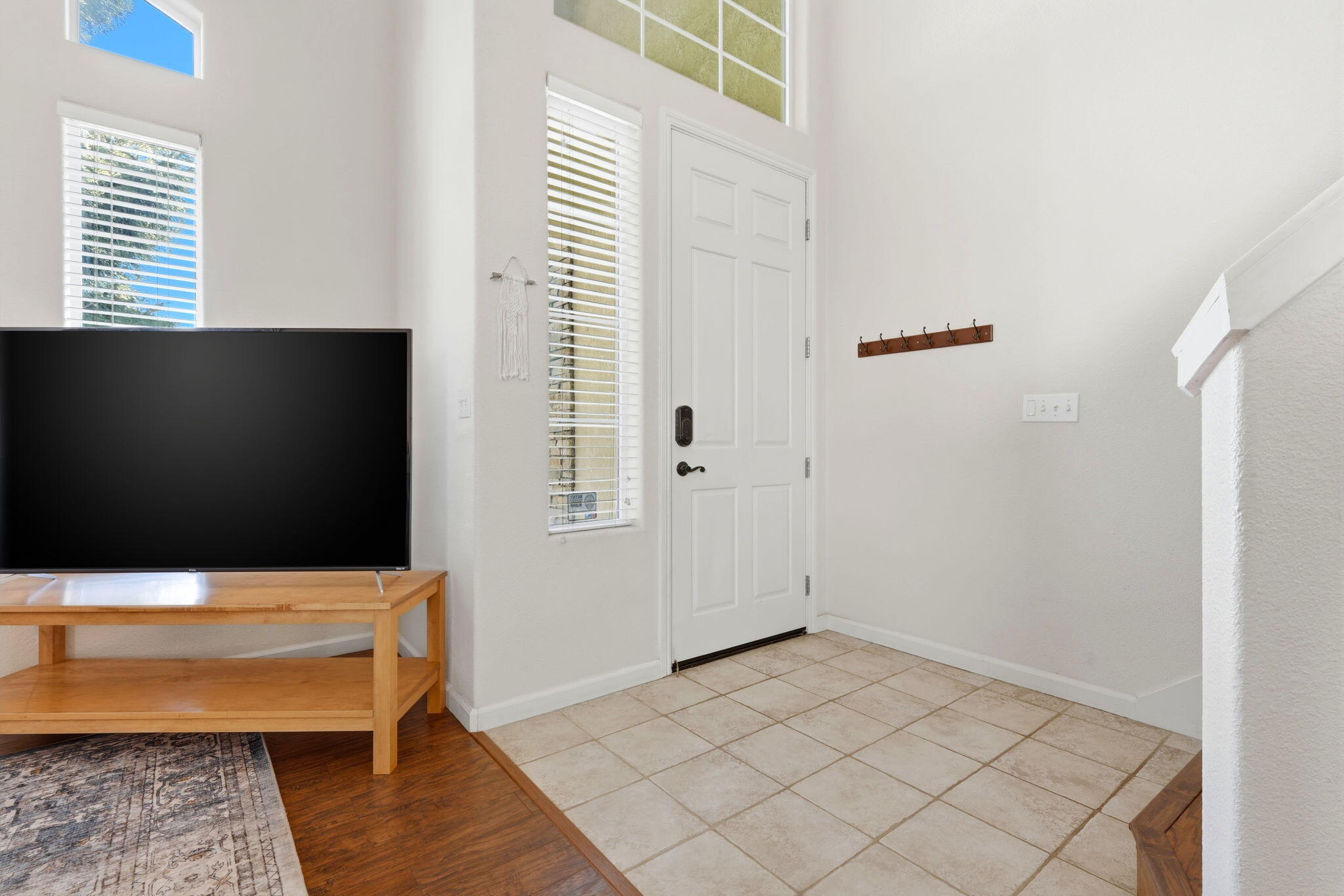 3947 E Cambridge Ave, Visalia, CA 93292