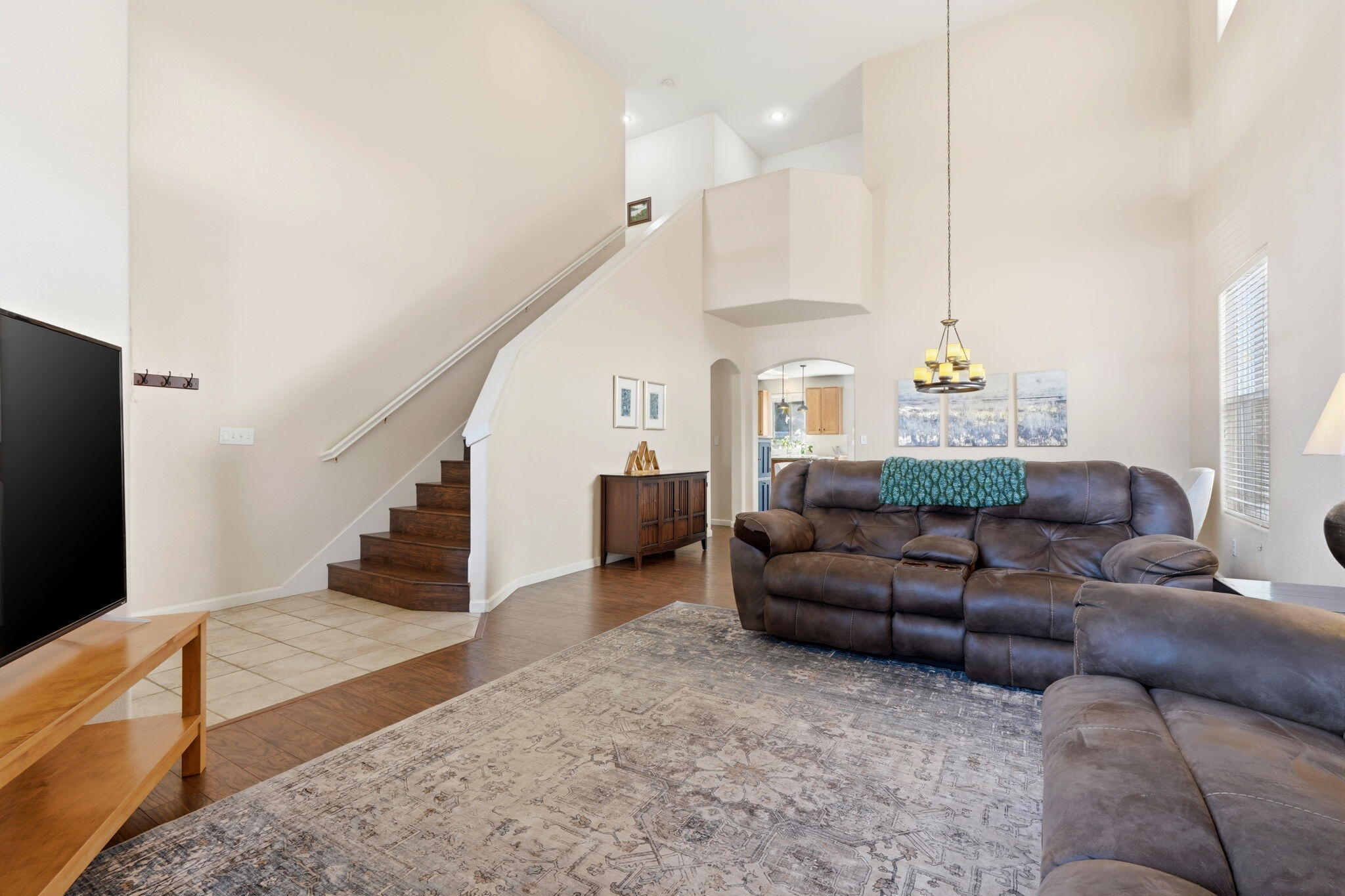 3947 E Cambridge Ave, Visalia, CA 93292