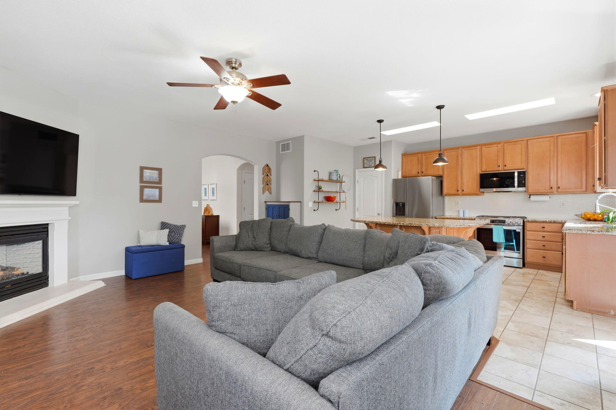 3947 E Cambridge Ave, Visalia, CA 93292