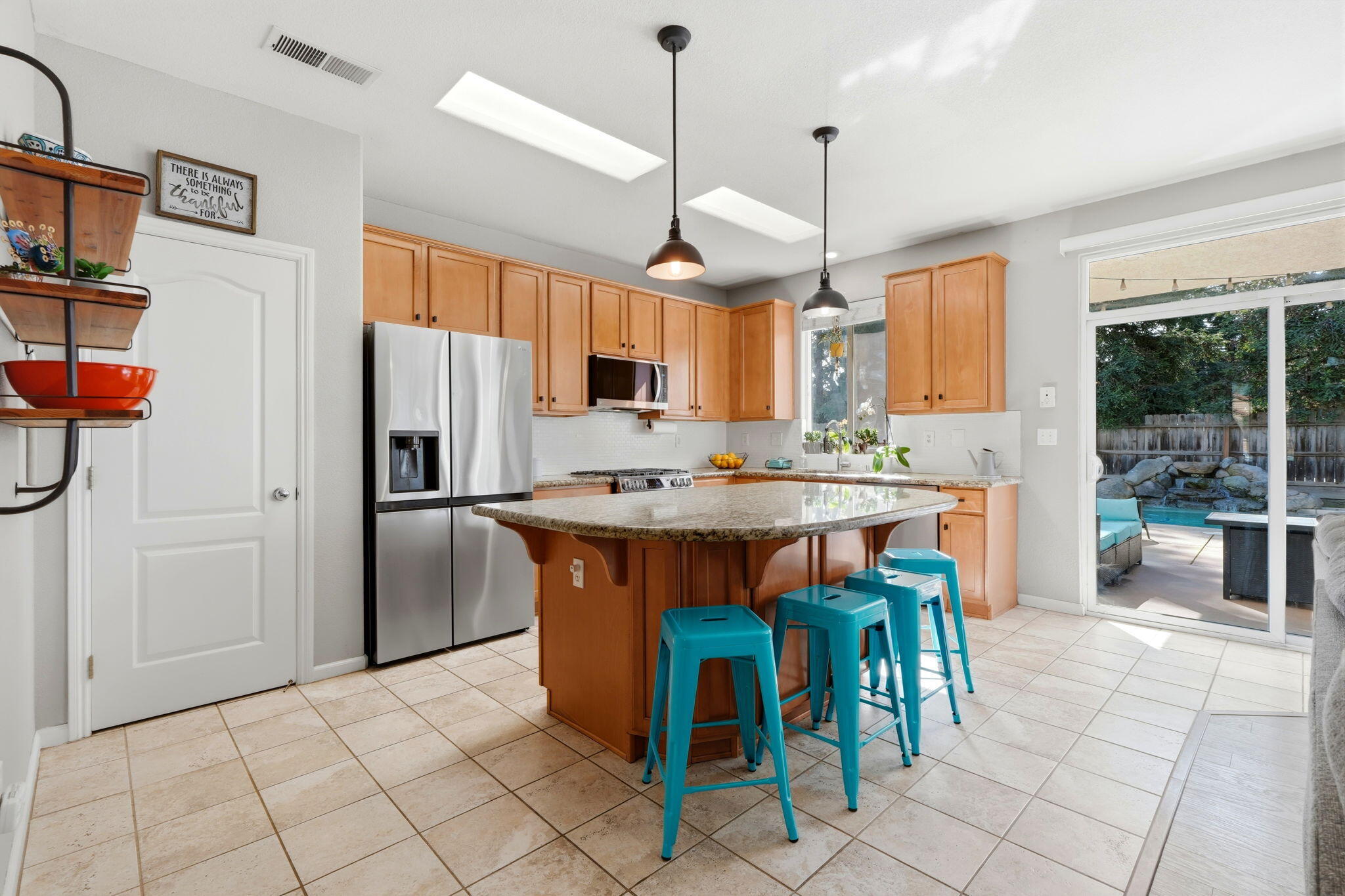 3947 E Cambridge Ave, Visalia, CA 93292