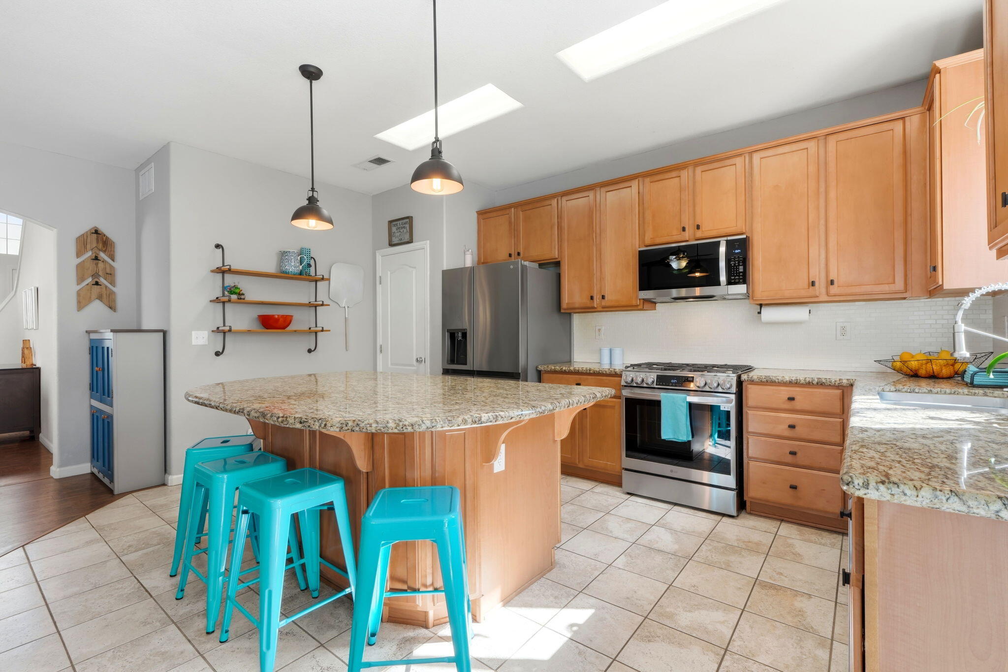 3947 E Cambridge Ave, Visalia, CA 93292