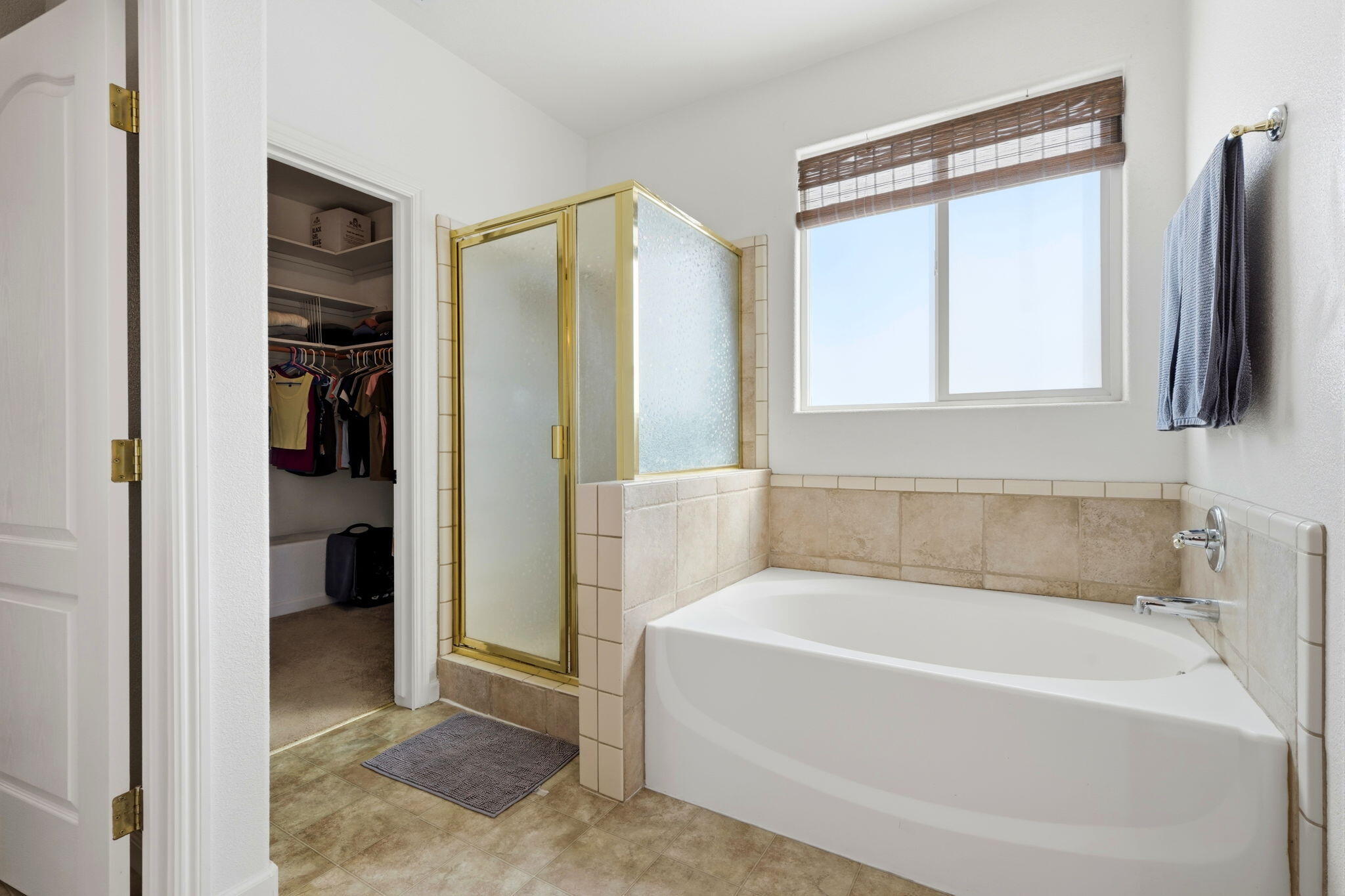 3947 E Cambridge Ave, Visalia, CA 93292