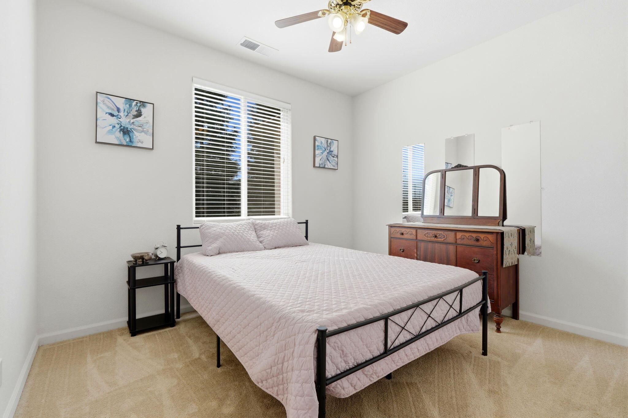 3947 E Cambridge Ave, Visalia, CA 93292