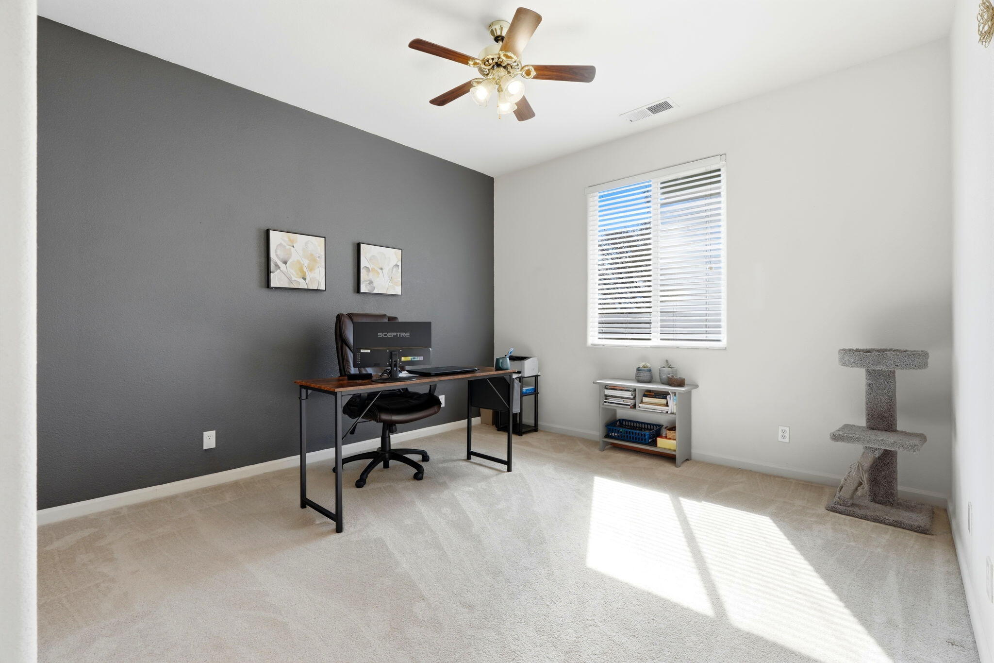 3947 E Cambridge Ave, Visalia, CA 93292