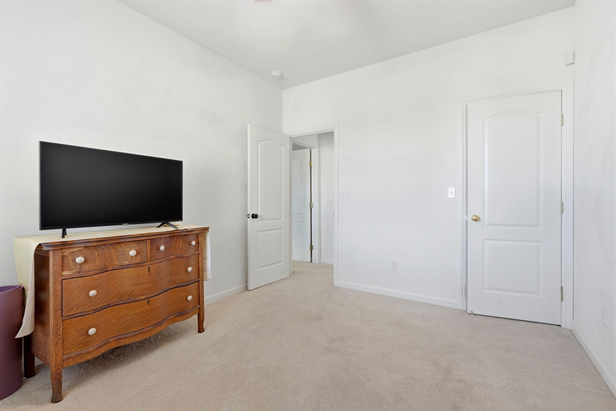 3947 E Cambridge Ave, Visalia, CA 93292