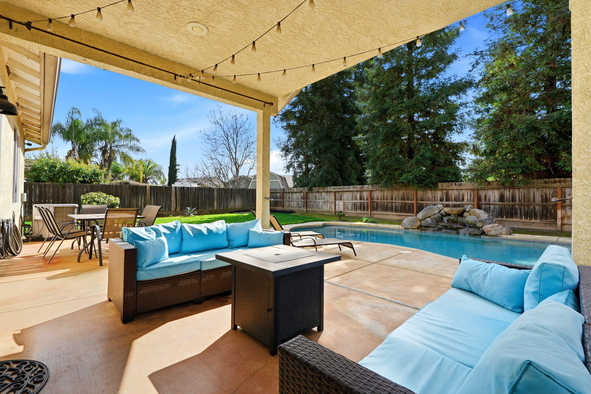 3947 E Cambridge Ave, Visalia, CA 93292