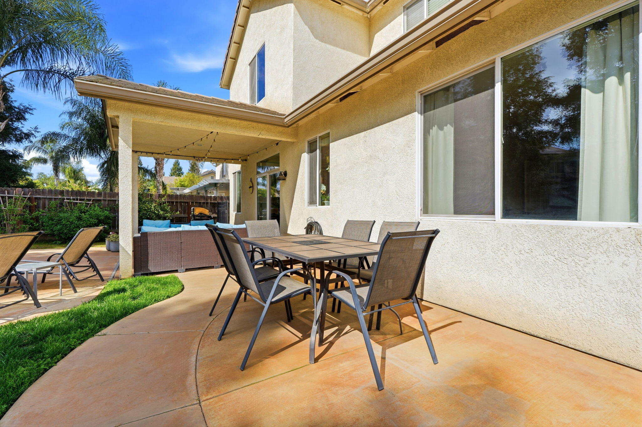 3947 E Cambridge Ave, Visalia, CA 93292