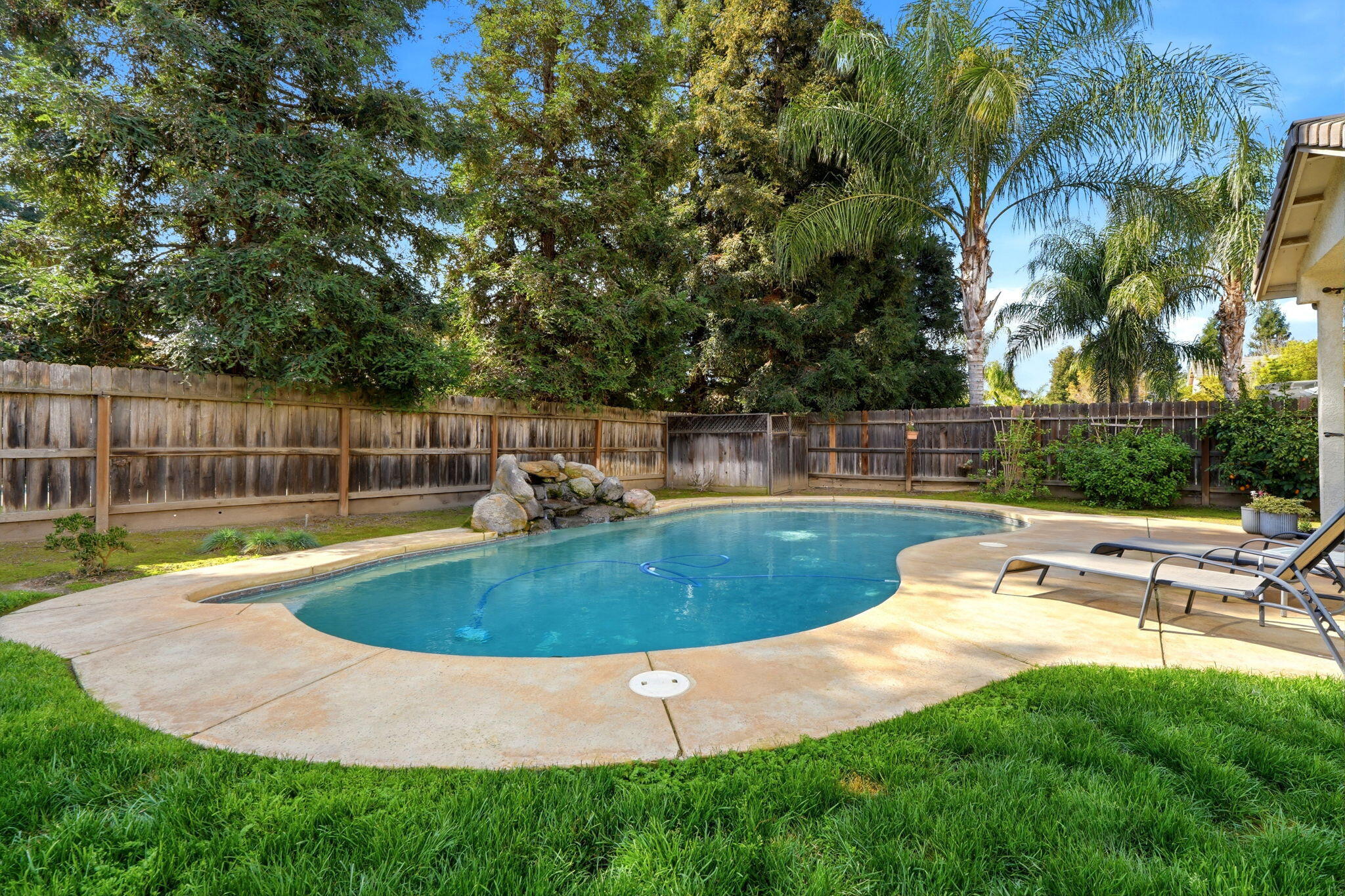 3947 E Cambridge Ave, Visalia, CA 93292