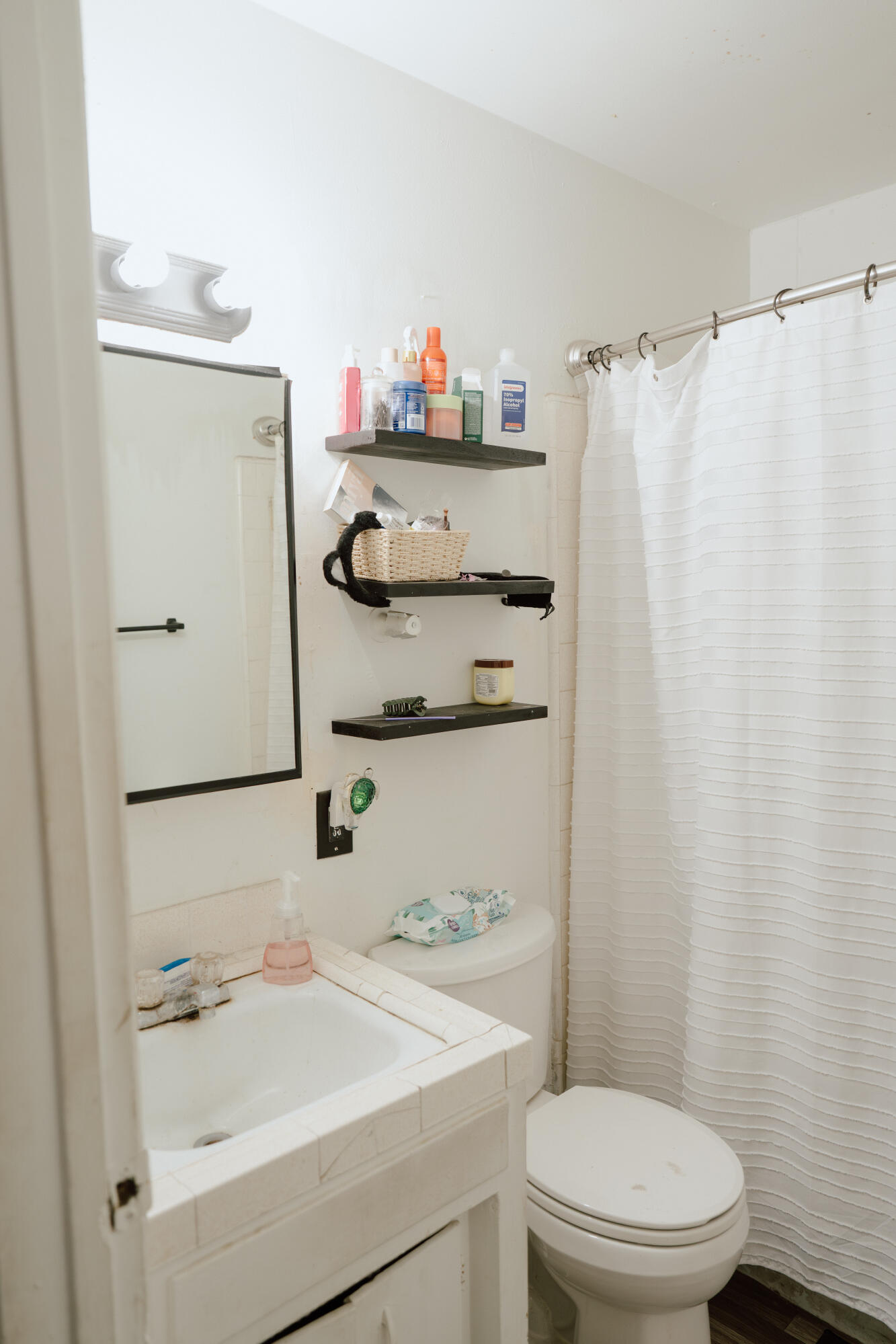 282 W Date Ave, Porterville, CA 93257