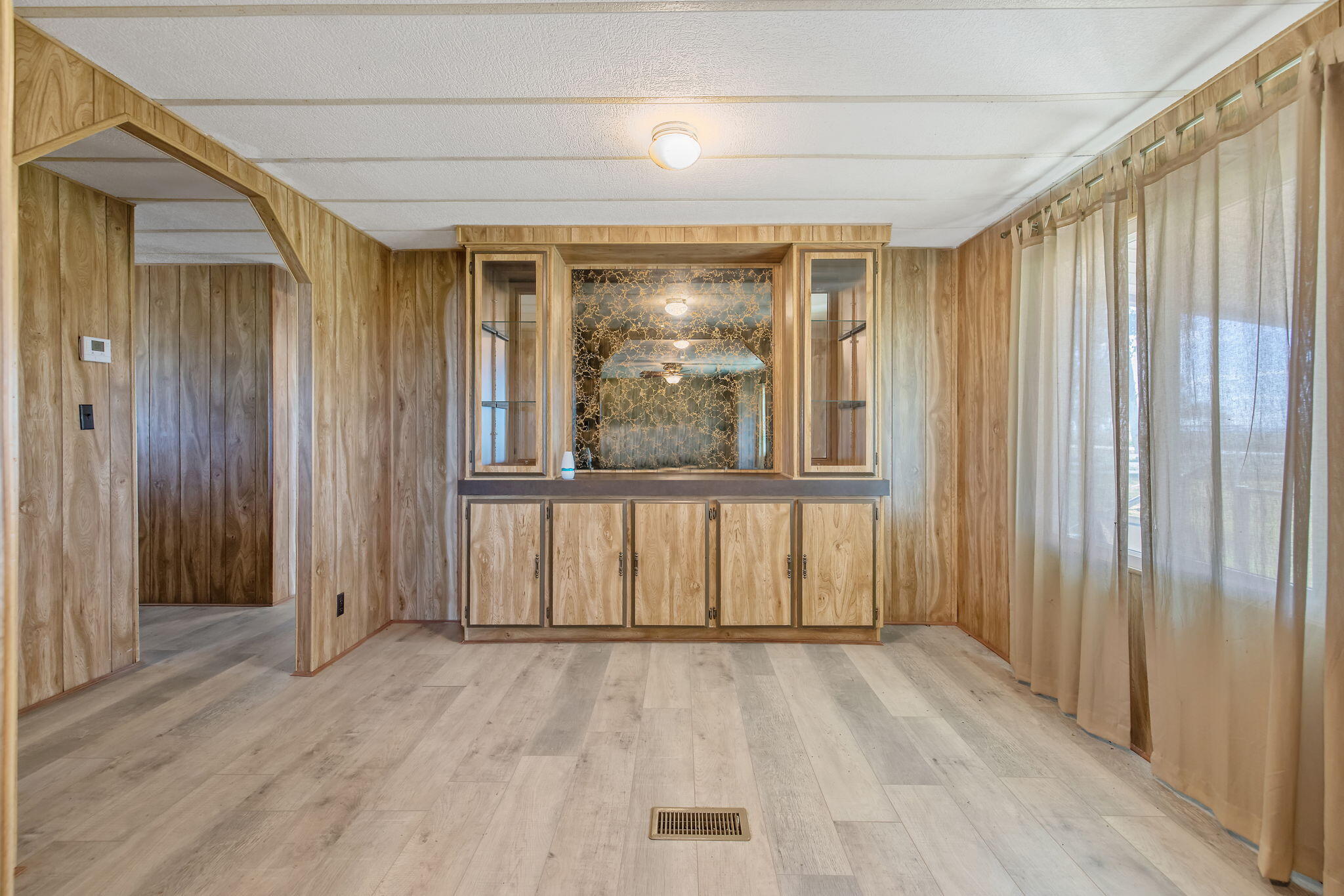 13941 9th Ave, Hanford, CA 93230